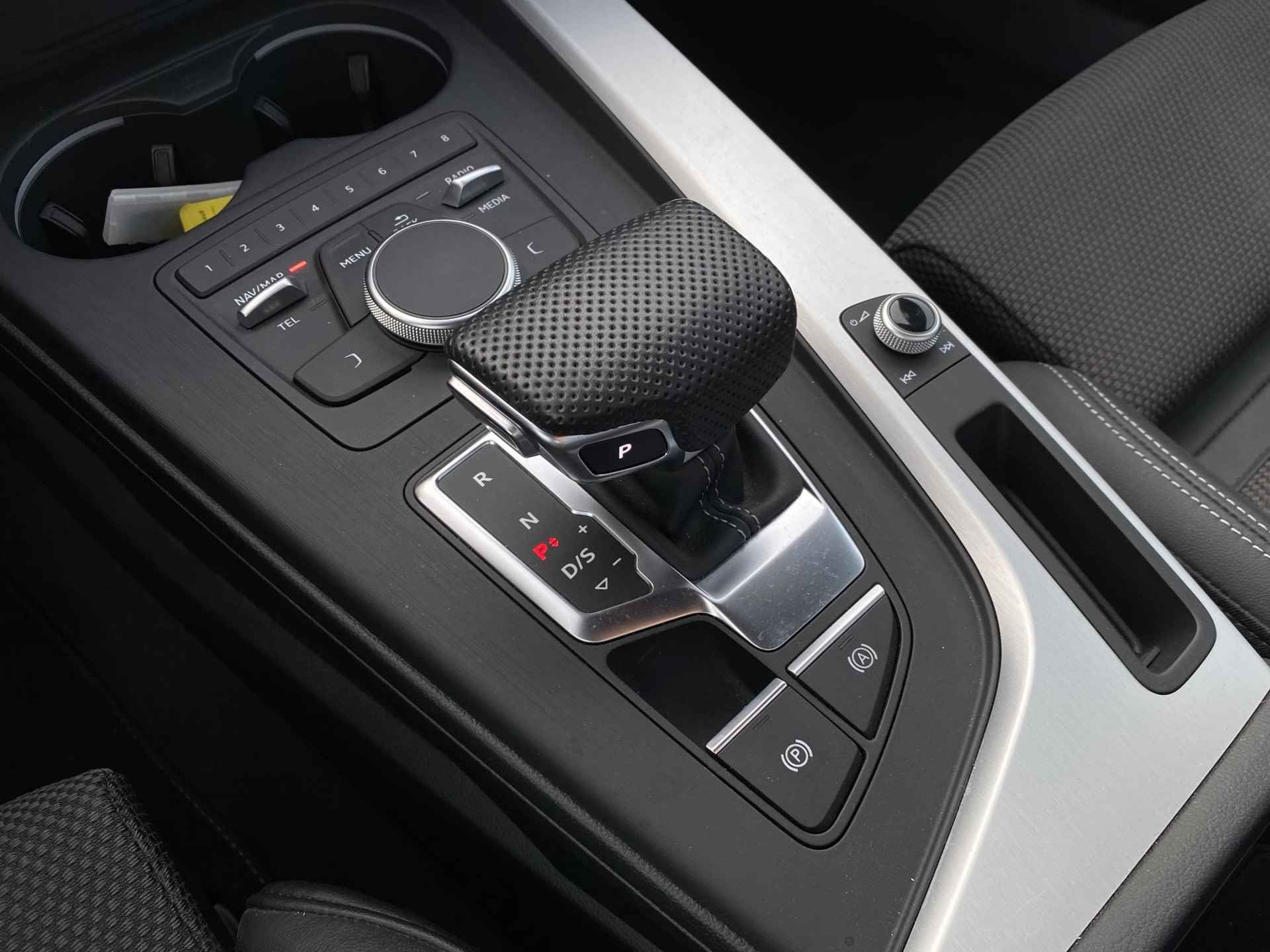 Audi A5 Sportback 40 TFSI Sport S-line Edition | Sportonderstel | Keyless go | Stoelverwarming | Navigatie |  Elektrische achterklep - 22/57