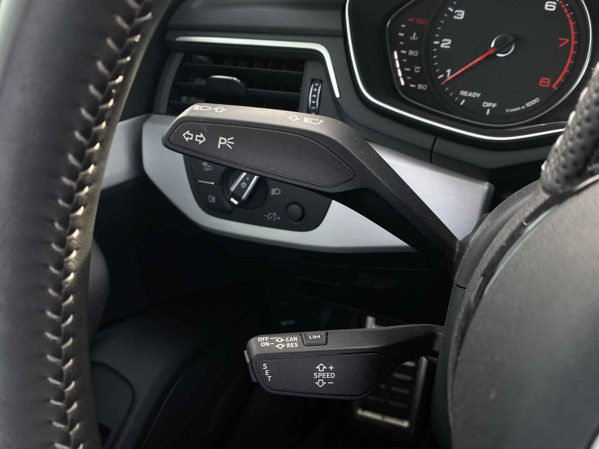 Audi A5 Sportback 40 TFSI Sport S-line Edition | Sportonderstel | Keyless go | Stoelverwarming | Navigatie |  Elektrische achterklep - 35/57