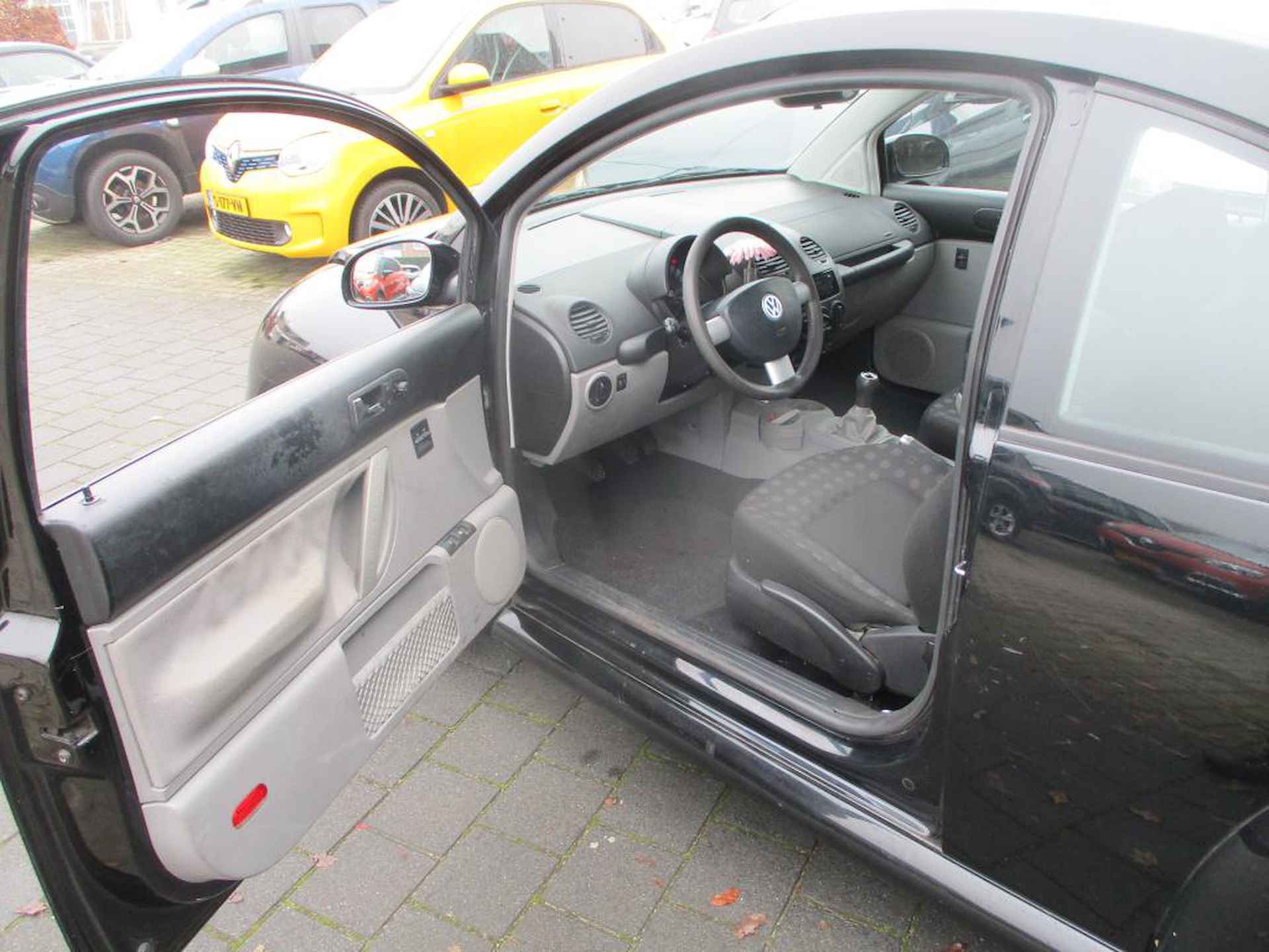 Volkswagen New Beetle 1.6 - 5/7