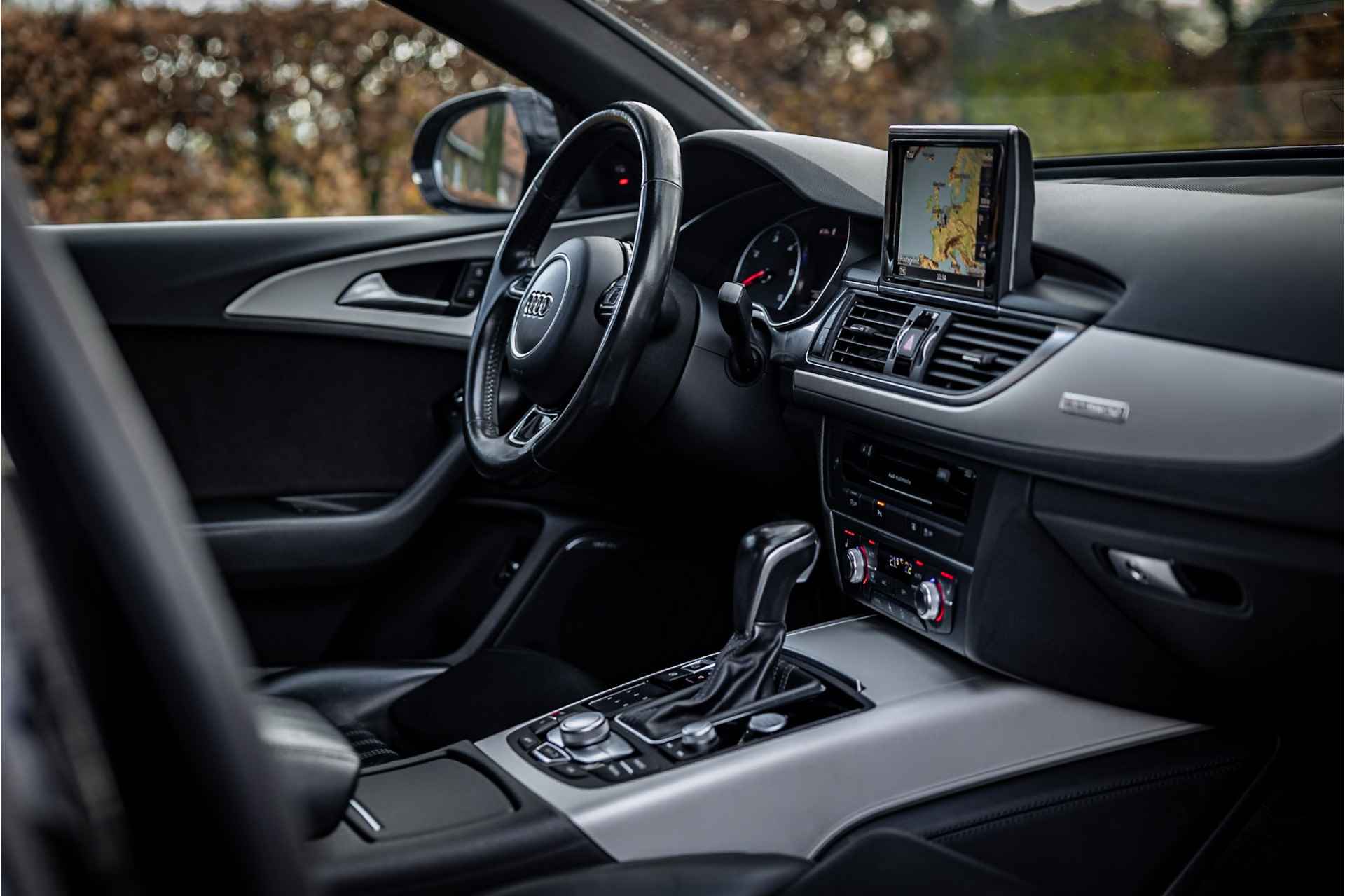 Audi A6 Limousine 3.0 TDI Quattro Premium Bose Schuifdak 20" Standverwarming - 28/30