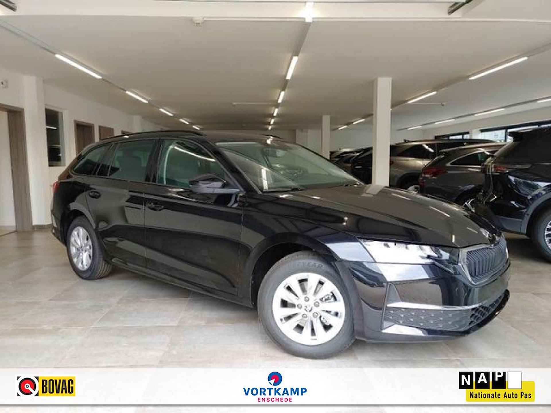 SKODA Octavia 1.5 TSI MHEV DSG SELECTION TREKHAAK/CARPLAY/PDC/STOELVERW