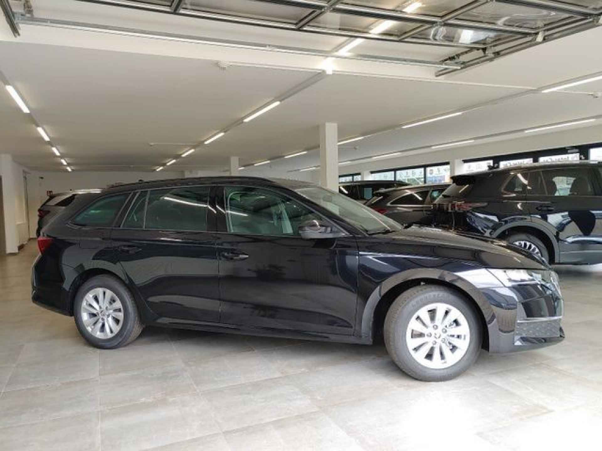 SKODA Octavia 1.5 TSI MHEV DSG SELECTION TREKHAAK/CARPLAY/PDC/STOELVERW - 7/14