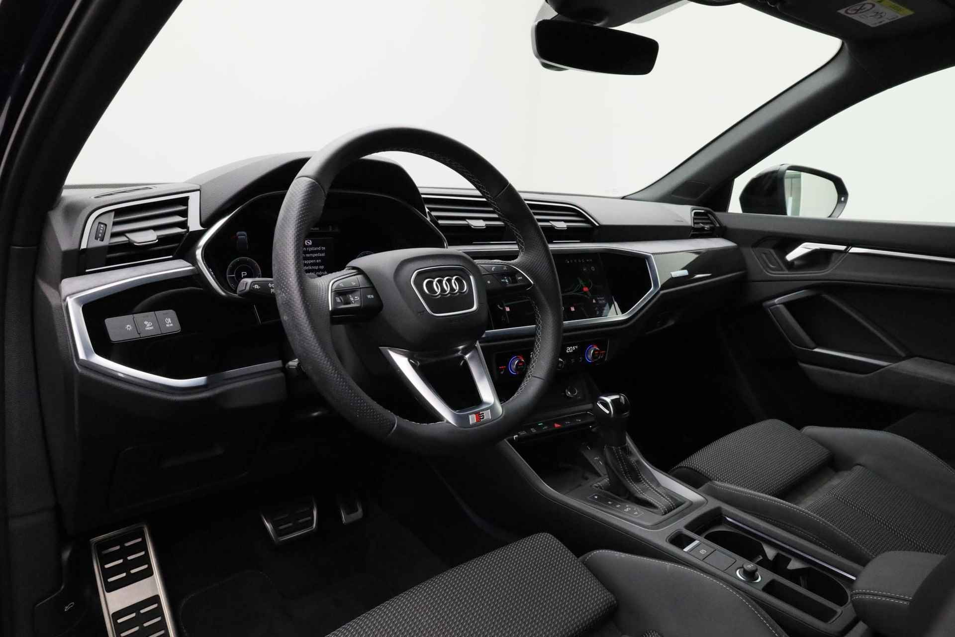 Audi Q3 Sportback 45 TFSI e 245PK S-tronic S Edition / S-Line | Panoramadak | Matrix LED | Navigatie | Stoelverwarming | Achteruitrijcamera - 3/46