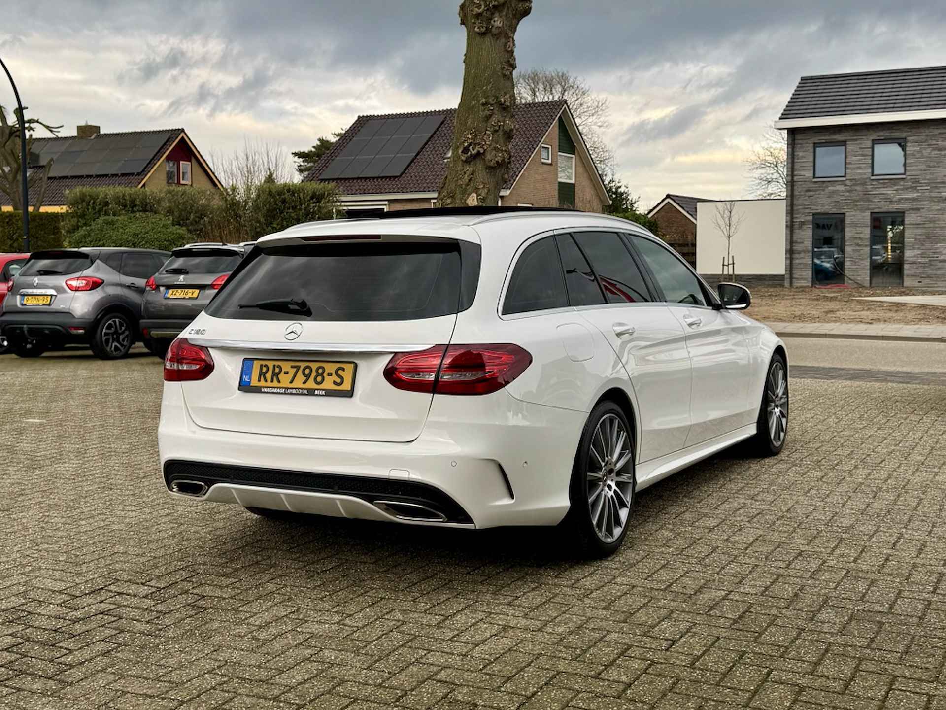 Mercedes-benz C-klasse Estate 180 AMG Leder Pano Burmester 2e eigenaar - 3/35