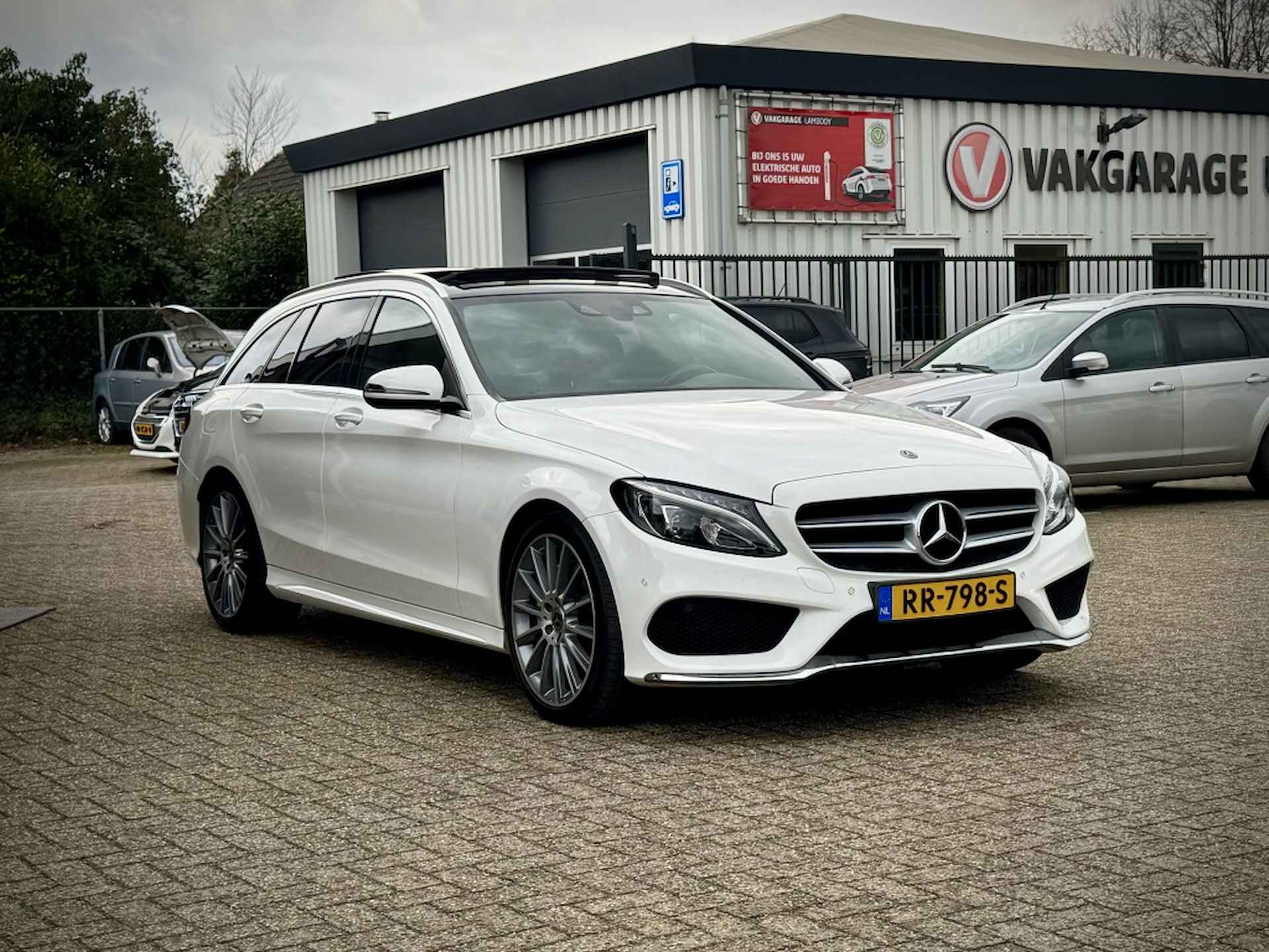 Mercedes-benz C-klasse Estate 180 AMG Leder Pano Burmester 2e eigenaar - 15/35