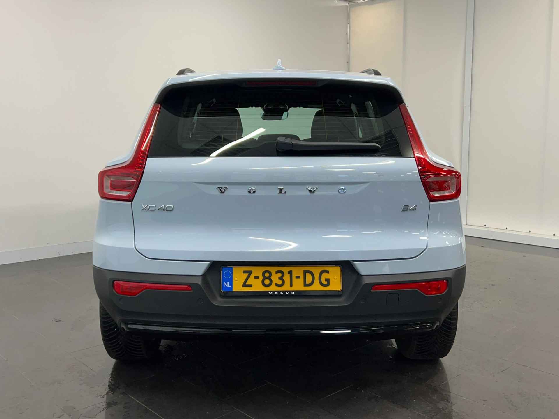 Volvo XC40 B4 Plus Dark | Cruise Adaptief | BLIS | Verwarmbare voorruit | Trekhaak | - 5/23