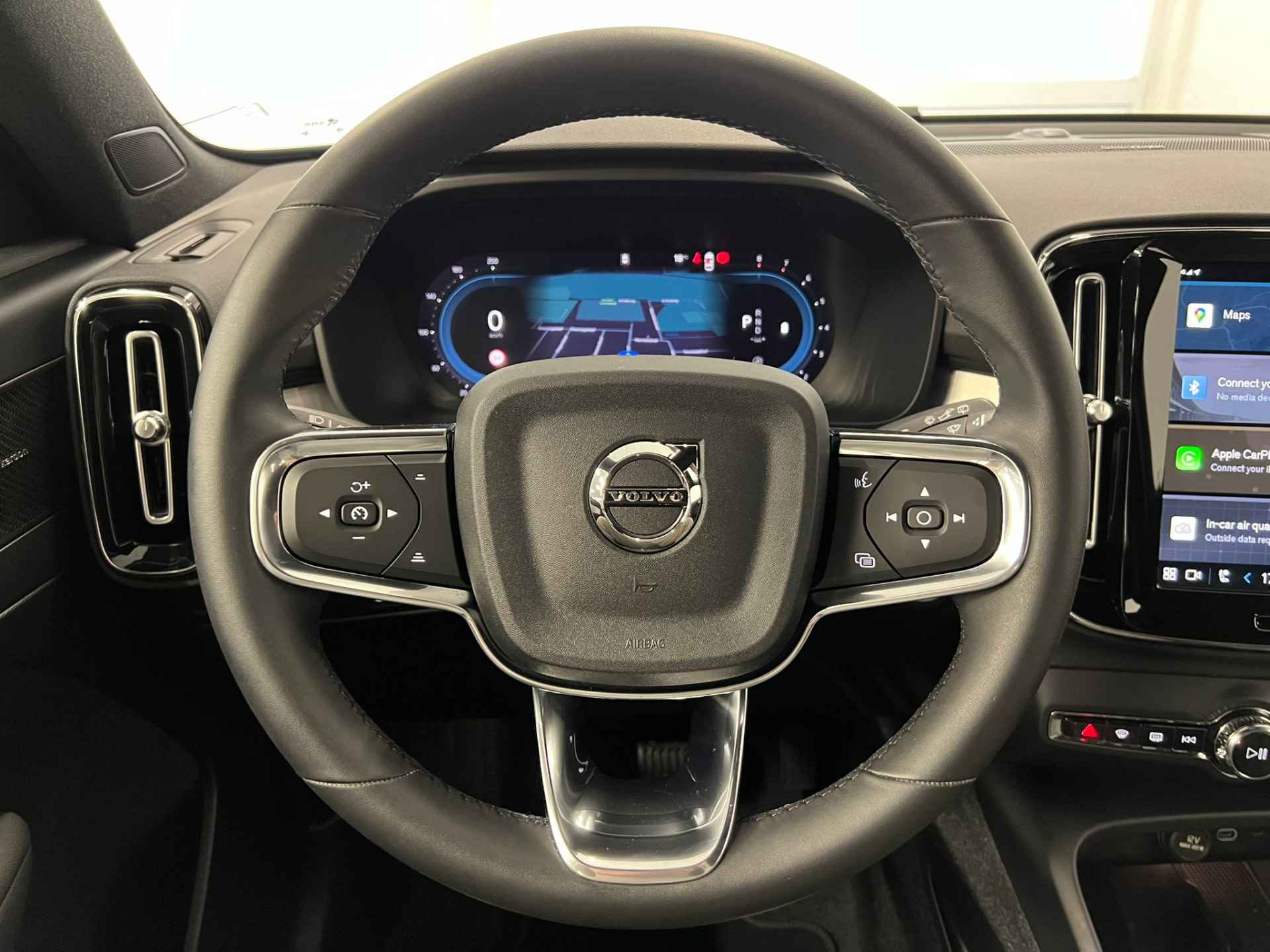 Volvo XC40 B4 Plus Dark | Cruise Adaptief | BLIS | Verwarmbare voorruit | Trekhaak | - 14/23