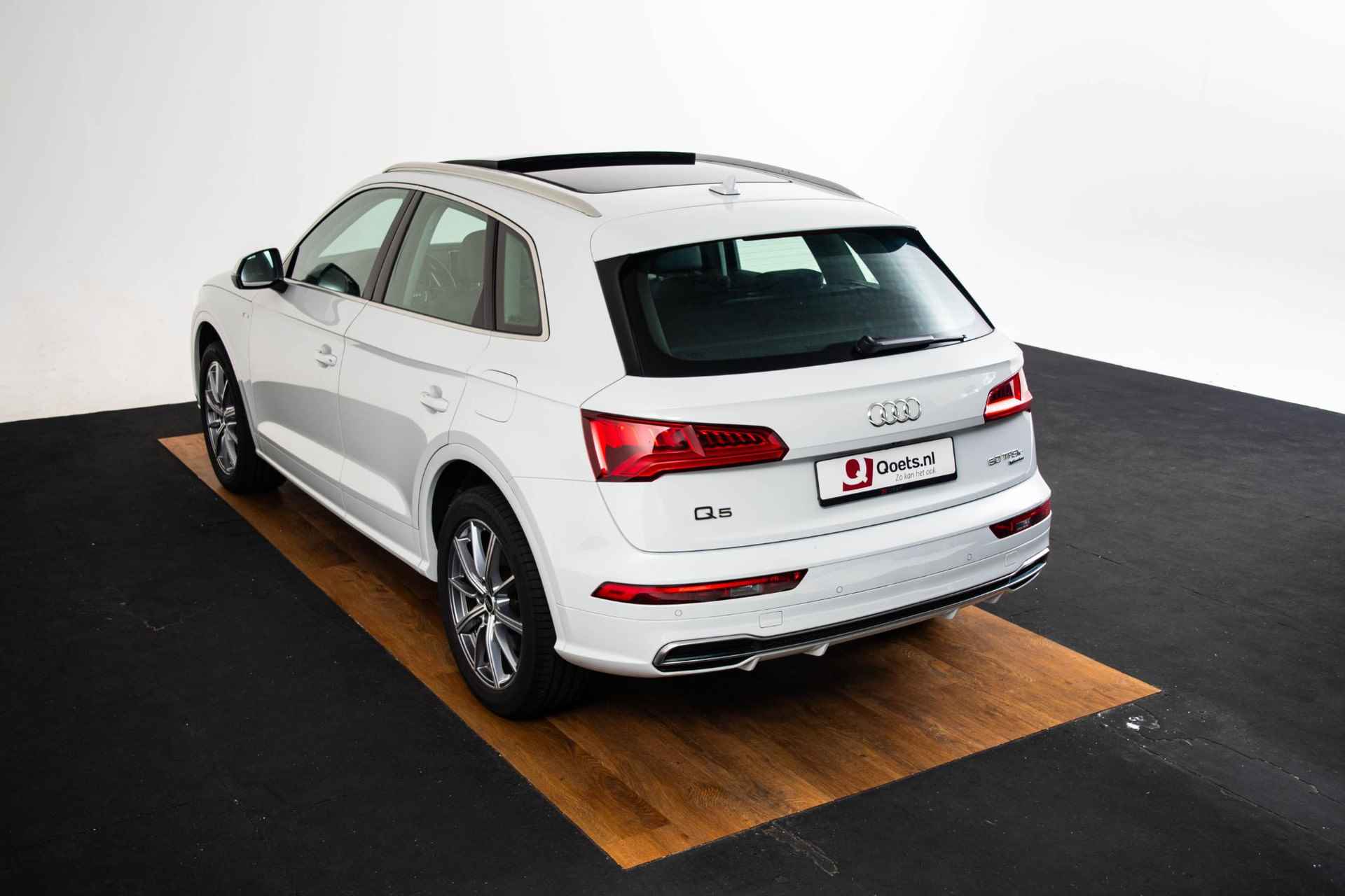 Audi Q5 50 TFSI e quattro S edition Panoramadak - Cruise Control - Audi Soundsystem - Comfortsleutel - Achteruitrijcamera - Parkeerhulp Plus - LED Koplampen - 27/59