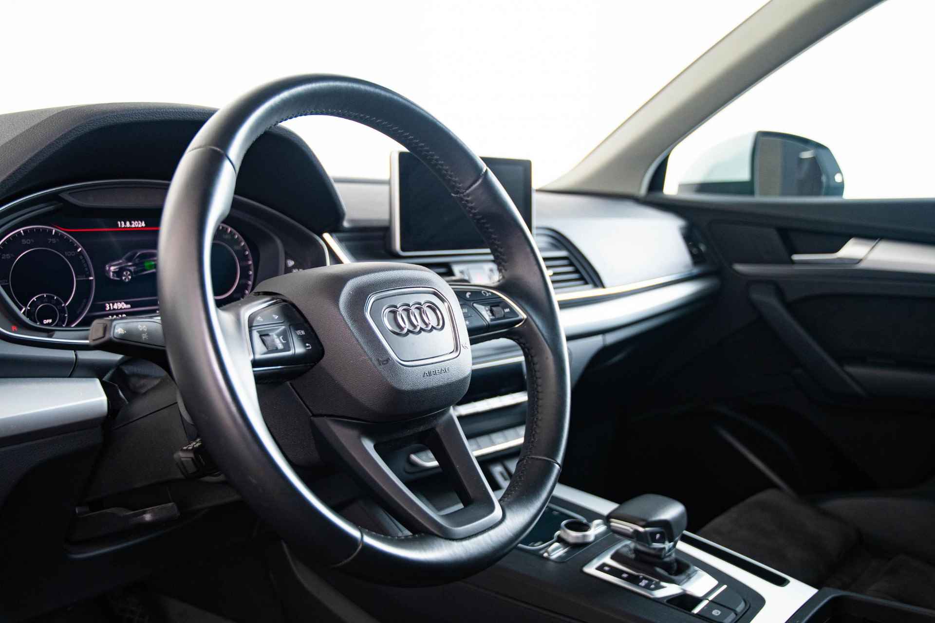 Audi Q5 50 TFSI e quattro S edition Panoramadak - Cruise Control - Audi Soundsystem - Comfortsleutel - Achteruitrijcamera - Parkeerhulp Plus - LED Koplampen - 31/59