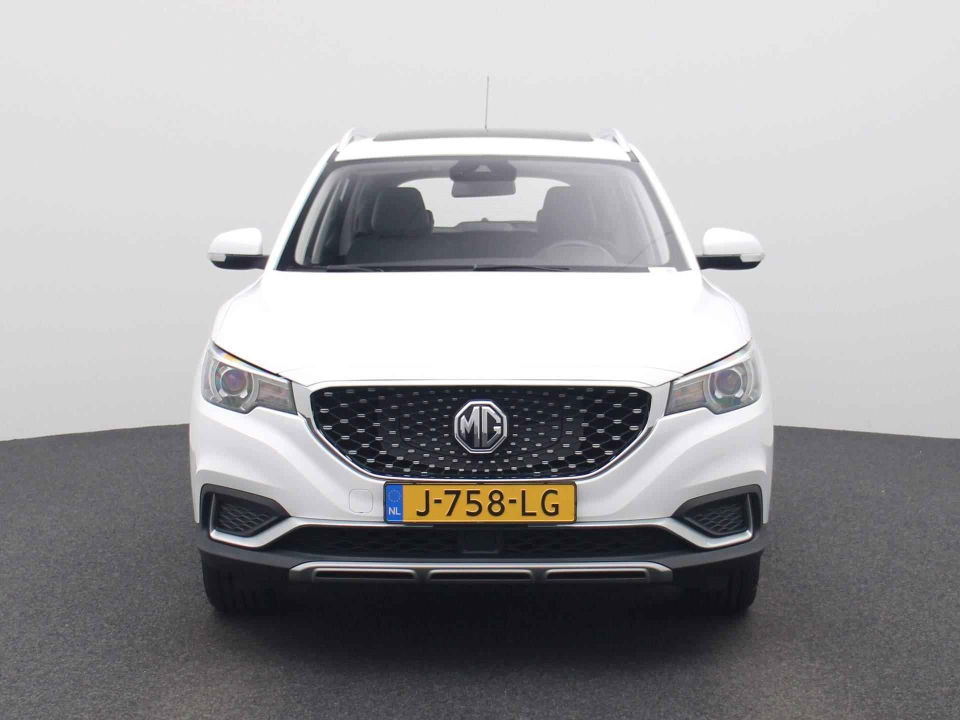 MG ZS EV Luxury 45 kWh | Leder | Navi | Panoramadak | Camera | Apple CarPlay | Adaptive Cruise Control | - 3/38