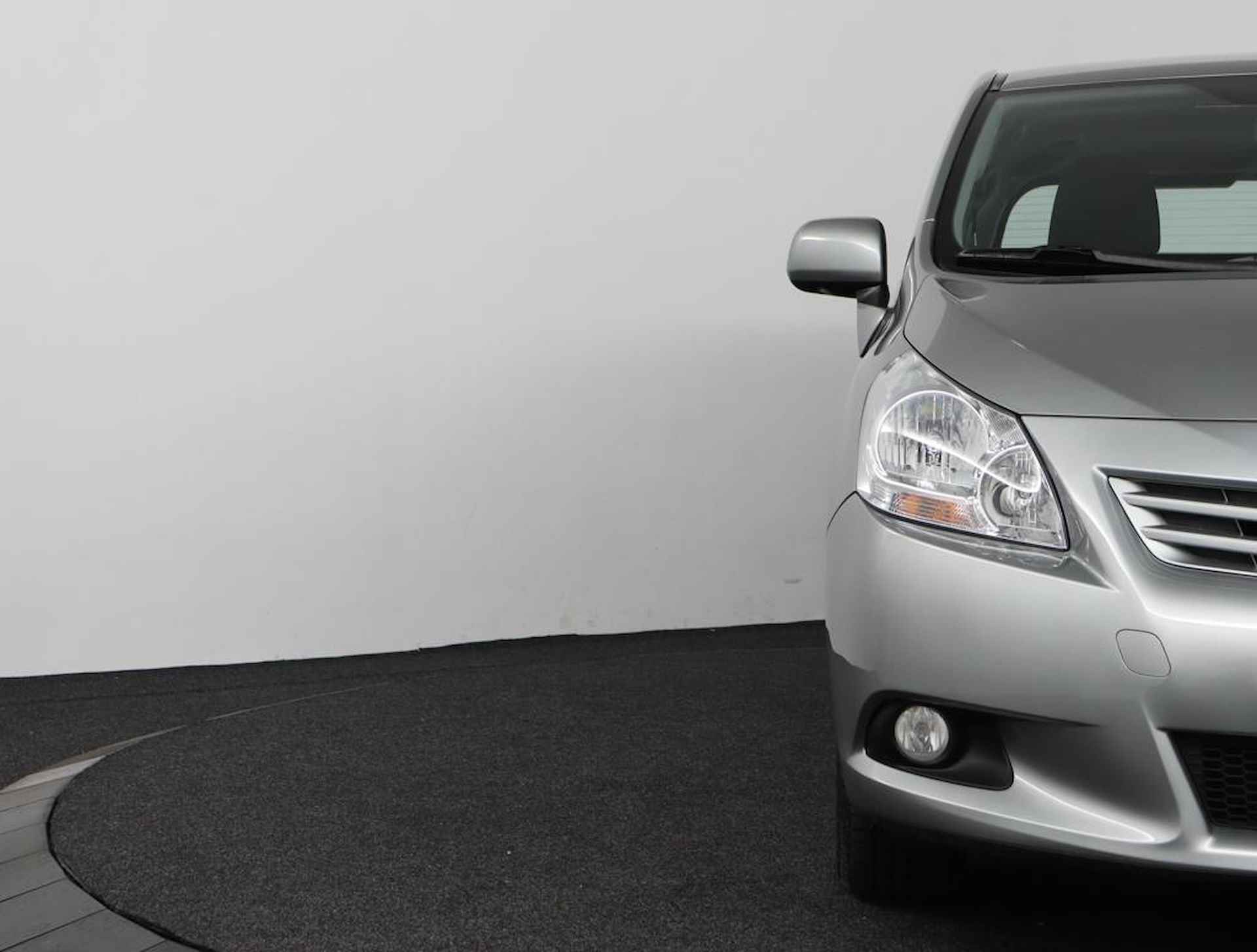 Toyota Verso 1.8 VVT-i Aspiration | Trekhaak | Climate control | Cruise control | - 33/67