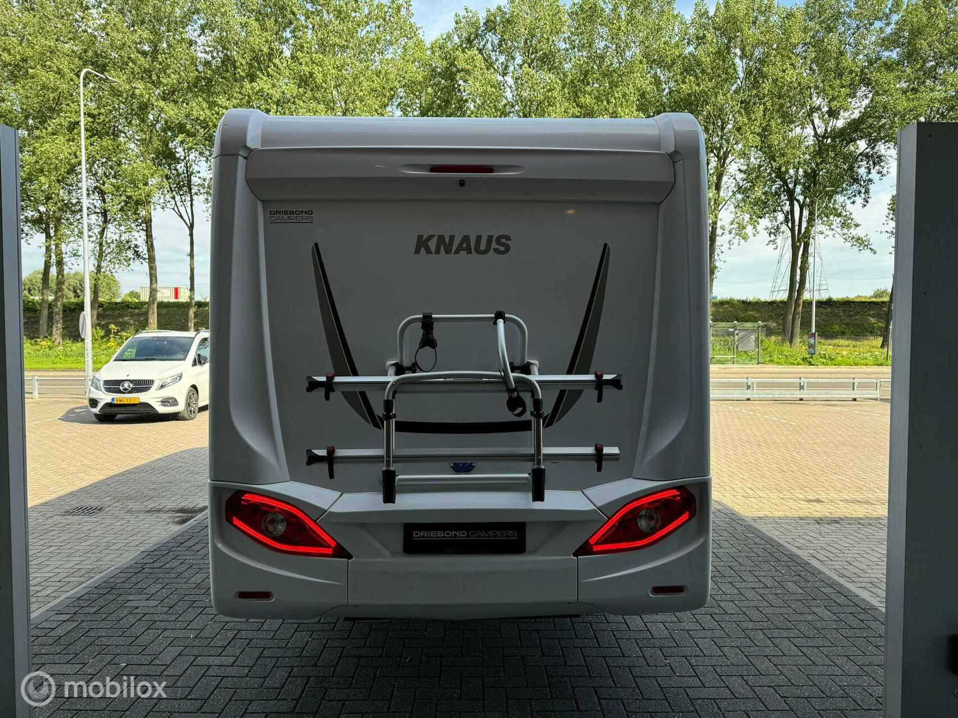 Knaus 650 MEG Platinum Automaat Enkele Bedden Zonnepaneel Luifel - 6/30