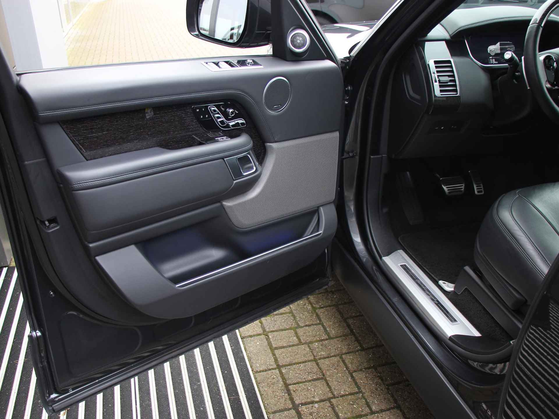 Land Rover Range Rover P400e Autobiography | Adaptive Cruise Control | Geklimatiseerde stoelen | Schuif/Kanteldak - 14/37