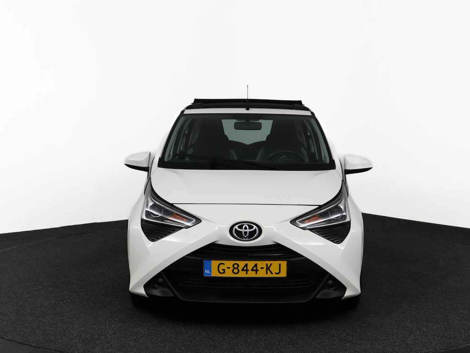 Toyota Aygo 1.0 VVT-i x-play limited | Apple carplay & Android auto | Elektrisch vouwdak | Airco | - 17/48