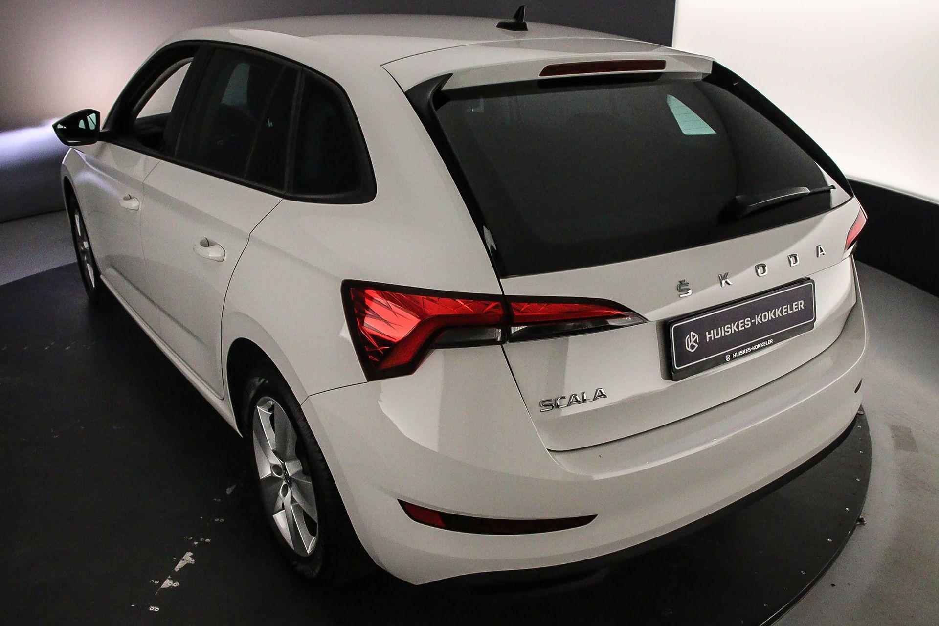 Skoda Scala Ambition 1.0 TSI 110pk Cruise control, App connect, Airco, DAB, Radio, Bluetooth, LED koplampen - 32/39