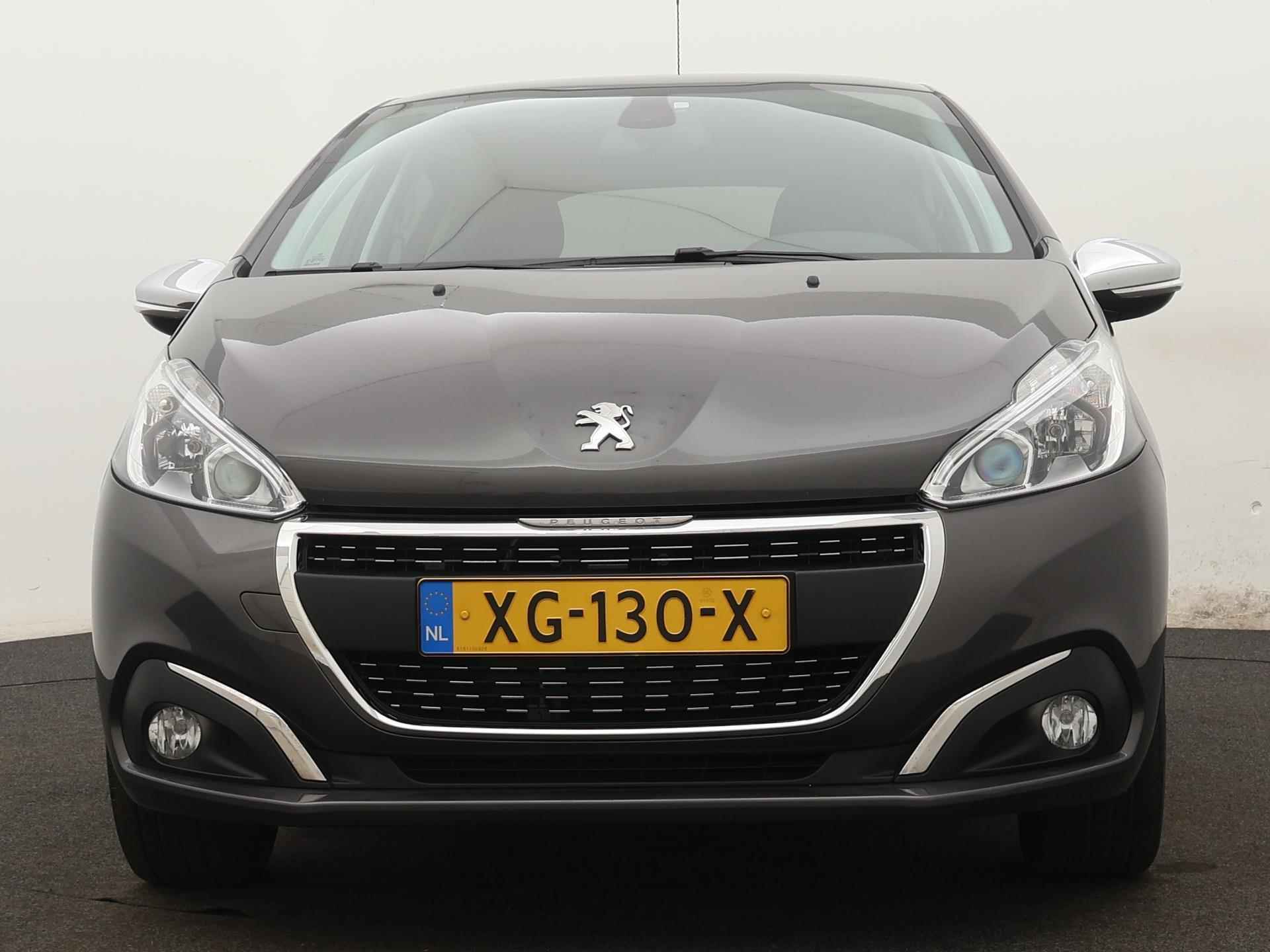 Peugeot 208 Allure 82pk | Navigatie | Achteruitrijcamera | Climate Control | Cruise Control | Parkeersensoren | Apple Carplay / Android Auto | Bluetooth | Armsteun | Donker getint glas | 16" lichtmetalen velgen | - 4/35