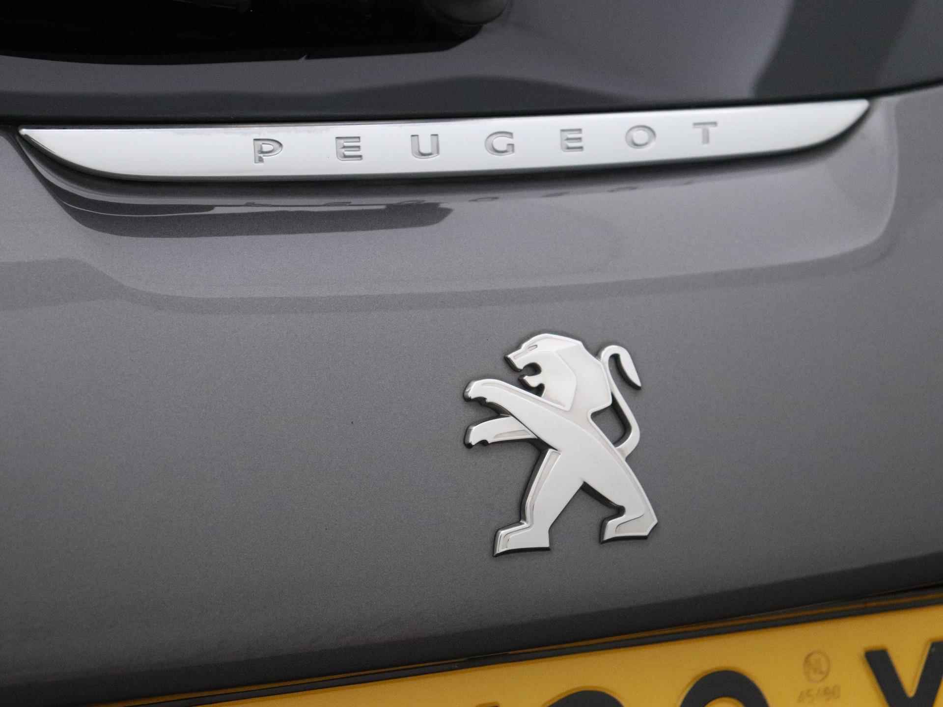 Peugeot 208 Allure 82pk | Navigatie | Achteruitrijcamera | Climate Control | Cruise Control | Parkeersensoren | Apple Carplay / Android Auto | Bluetooth | Armsteun | Donker getint glas | 16" lichtmetalen velgen | - 28/35