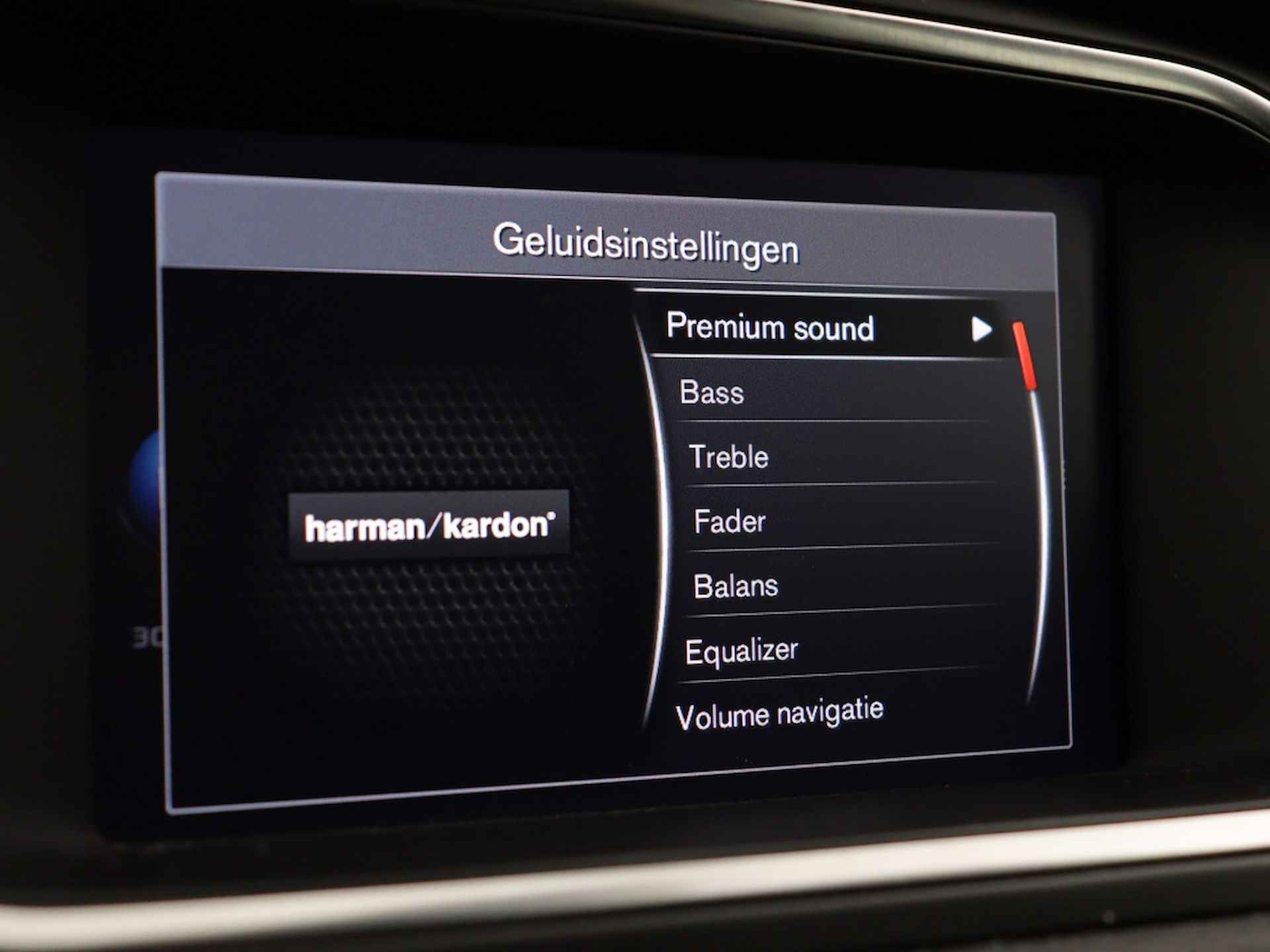 Volvo V40 T3 AUT(6) POLAR+ SPORT PANORAMADAK HARMAN KARDON KEYLESS 17INCH - 27/35