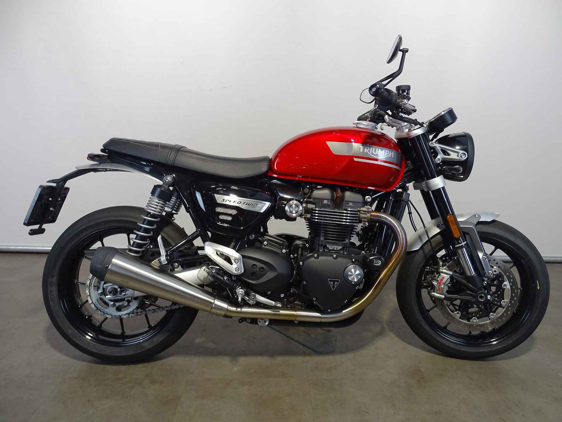 Triumph SPEED TWIN 1200 - 9/16