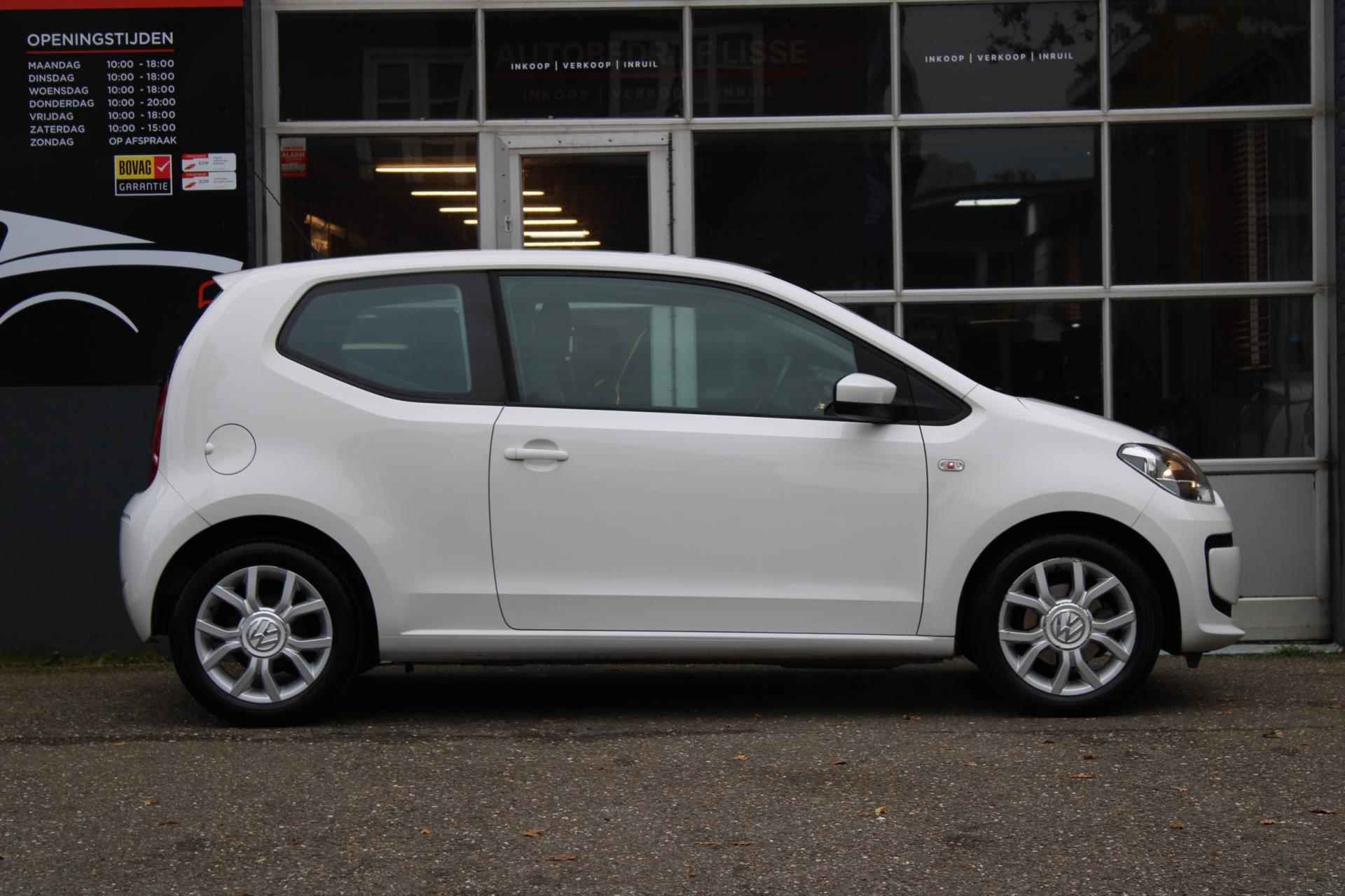 Volkswagen Up! 1.0 move up! BlueMotion Airco Cruise Nap - 17/30