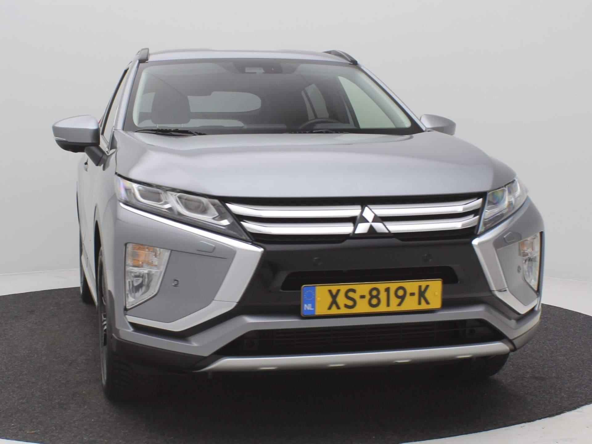 Mitsubishi Eclipse Cross 1.5 DI-T First Edition / Trekhaak / 1600KG Trekgewicht / HUD Display / Navigatie middels Apple CarPlay & Android Auto / Cruise Control / Stoelverwarming voor / All seasonbanden / Keyless Entry / LED verlichting / - 19/70