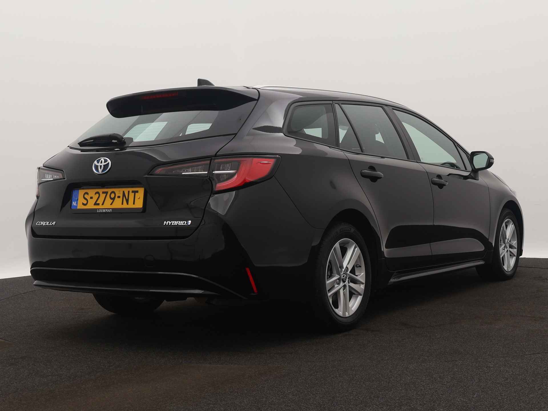 Toyota Corolla Touring Sports 1.8 Hybrid Active | Apple Carplay/Android Auto | Louwman Purmerend | Dwight Felix - 3/41