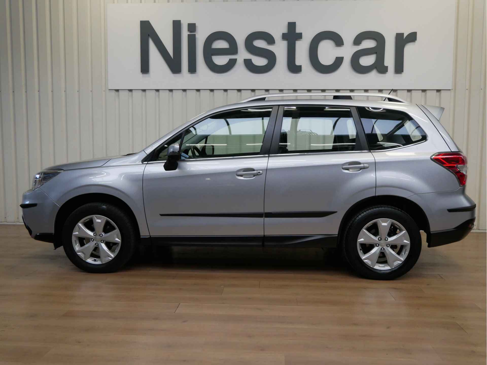 Subaru Forester 2.0 Luxury - 6/22