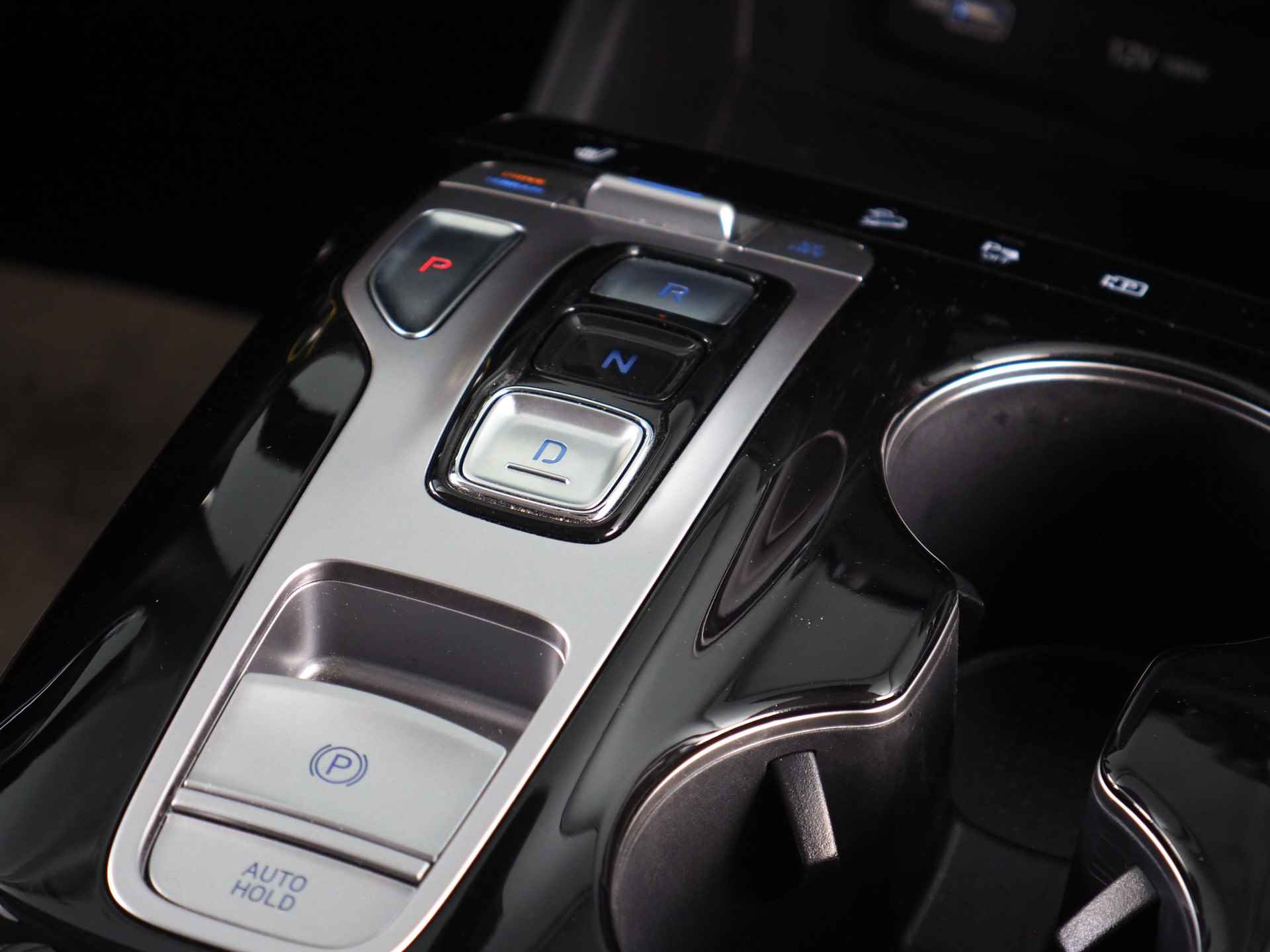 Hyundai Tucson 1.6 T-GDI PHEV Comfort | Navigatie | Adaptive Cruise Control | Achteruitrijcamera | Inc. 220v Laadkabel - 26/28