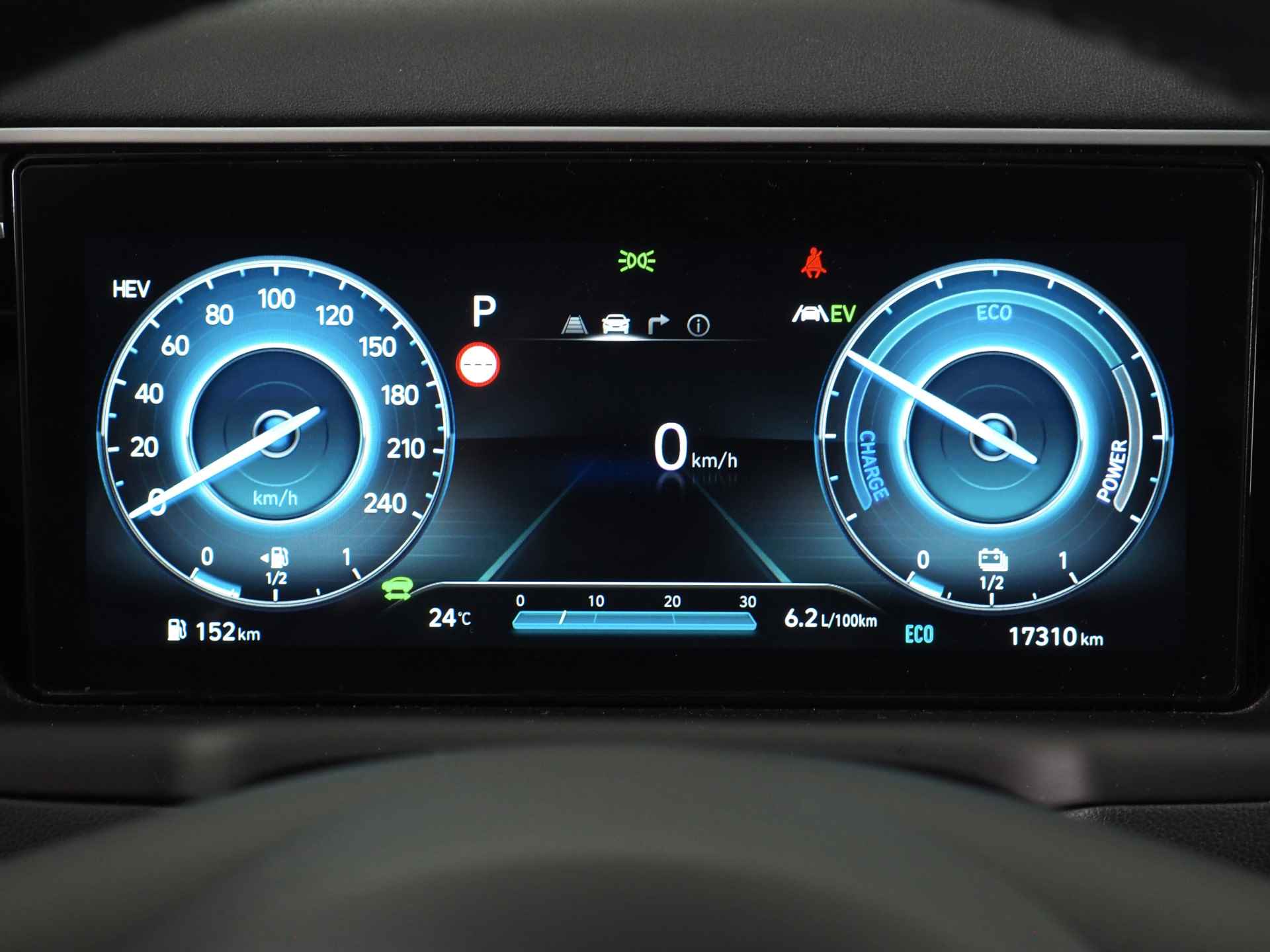 Hyundai Tucson 1.6 T-GDI PHEV Comfort | Navigatie | Adaptive Cruise Control | Achteruitrijcamera | Inc. 220v Laadkabel - 27/28