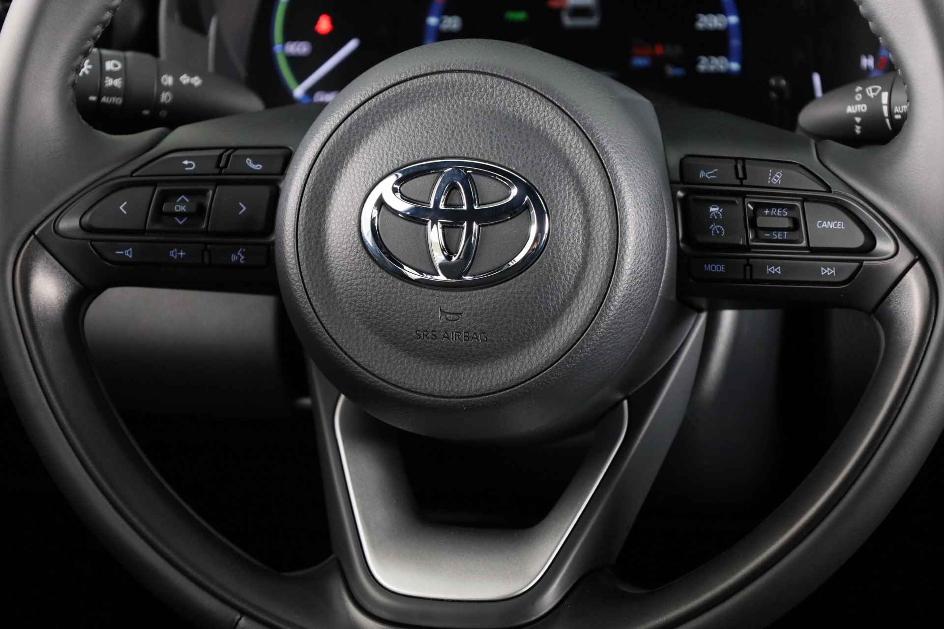 Toyota Yaris Cross 1.5 Hybrid Dynamic *DEMO* | Navigatie | Adaptive Cruise Control | - 17/35