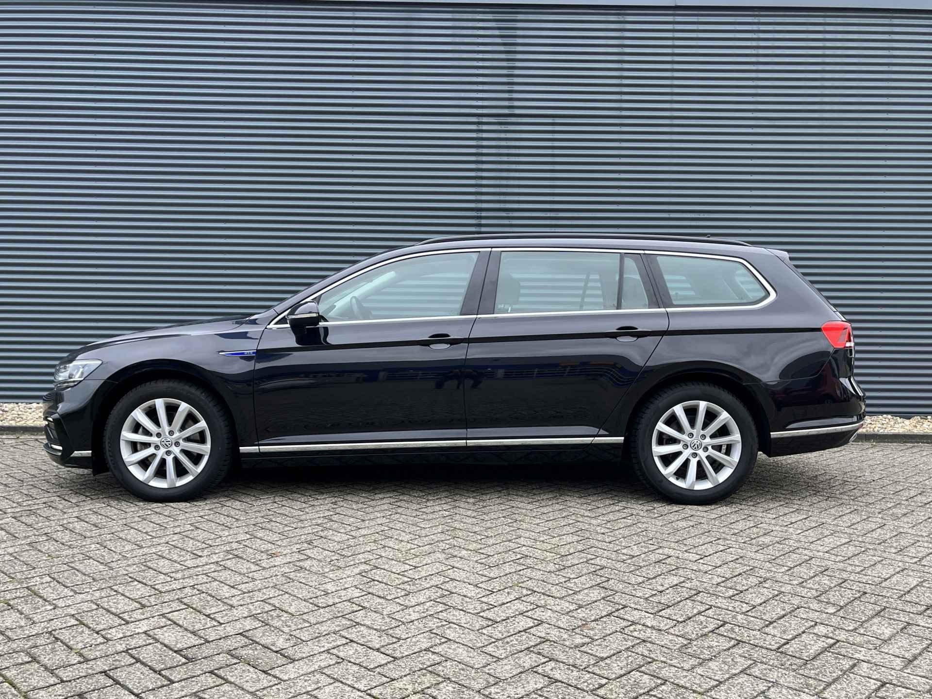 Volkswagen Passat Variant 1.4 TSI PHEV 217pk GTE Business Automaat | Panoramisch Schuifdak | Trekhaak | Stoelverwarming | Ergo Comfort Stoel | Camera | Electrische Achterklep | Laadkabel - 9/33