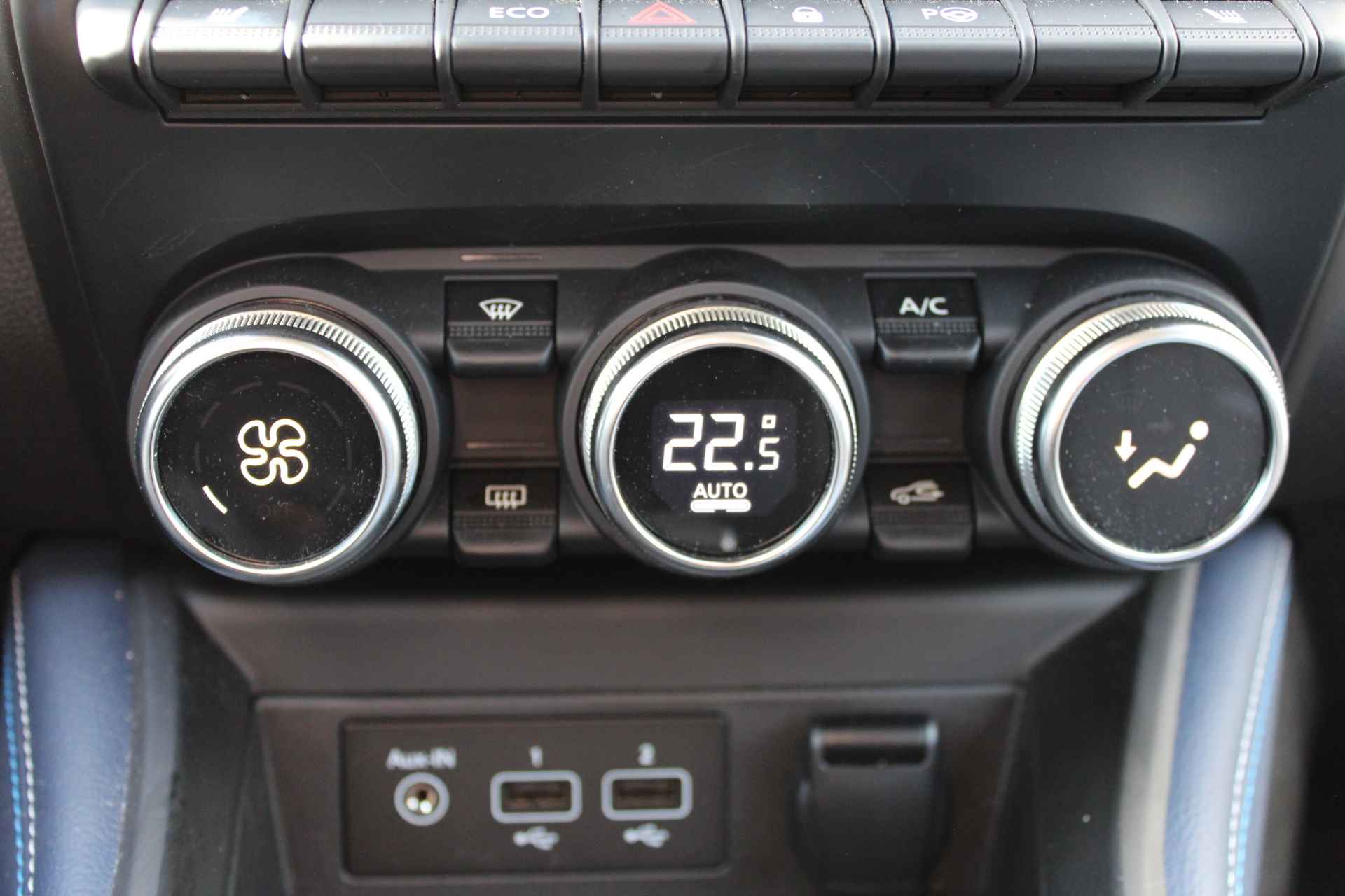 Renault ZOE R135 Riviera 50 kWh CCS € 2000.- subsidie CCS SNELLADER,leder,camera, navigatie, stoel/stuur verw. - 22/28