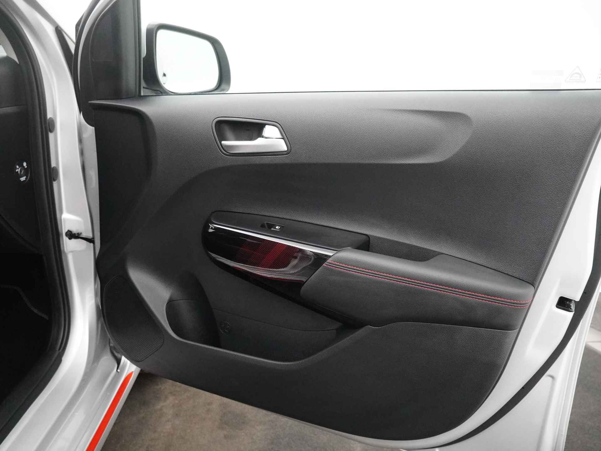 Kia Picanto 1.0 DPi GT-Line - Navigatie - Kunstleder - Apple/Android Carplay - Cruise Control - Fabrieksgarantie Tot 2030 - 39/44