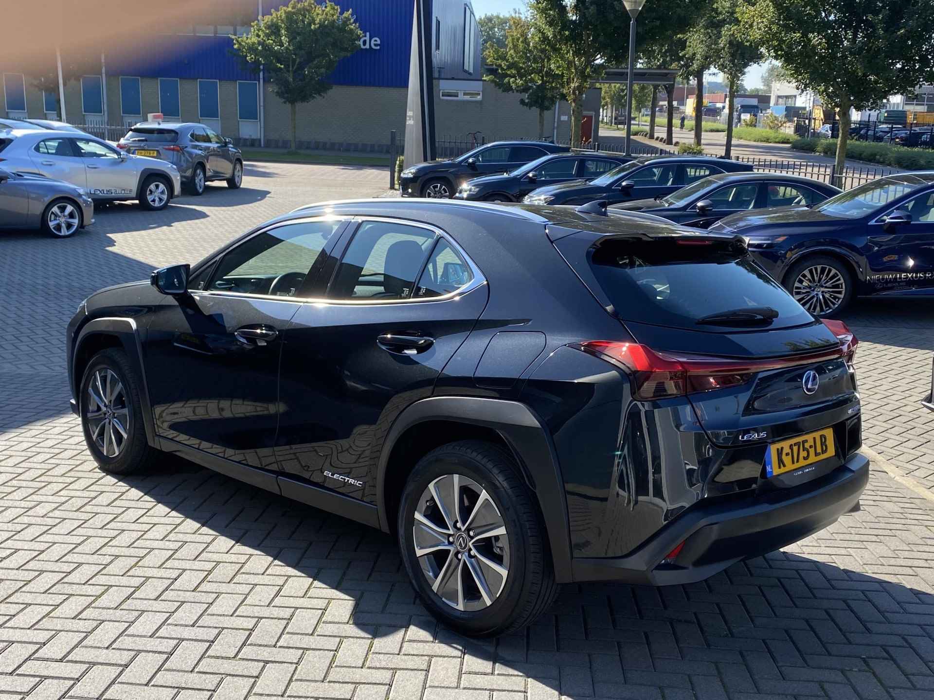 Lexus UX 300e Business 54 kWh NL-AUTO VOLLEDIG ELEKTRISCH APPLE CARPLAY ANDROID AUTO EL-STOELEN DAB+ - 5/34