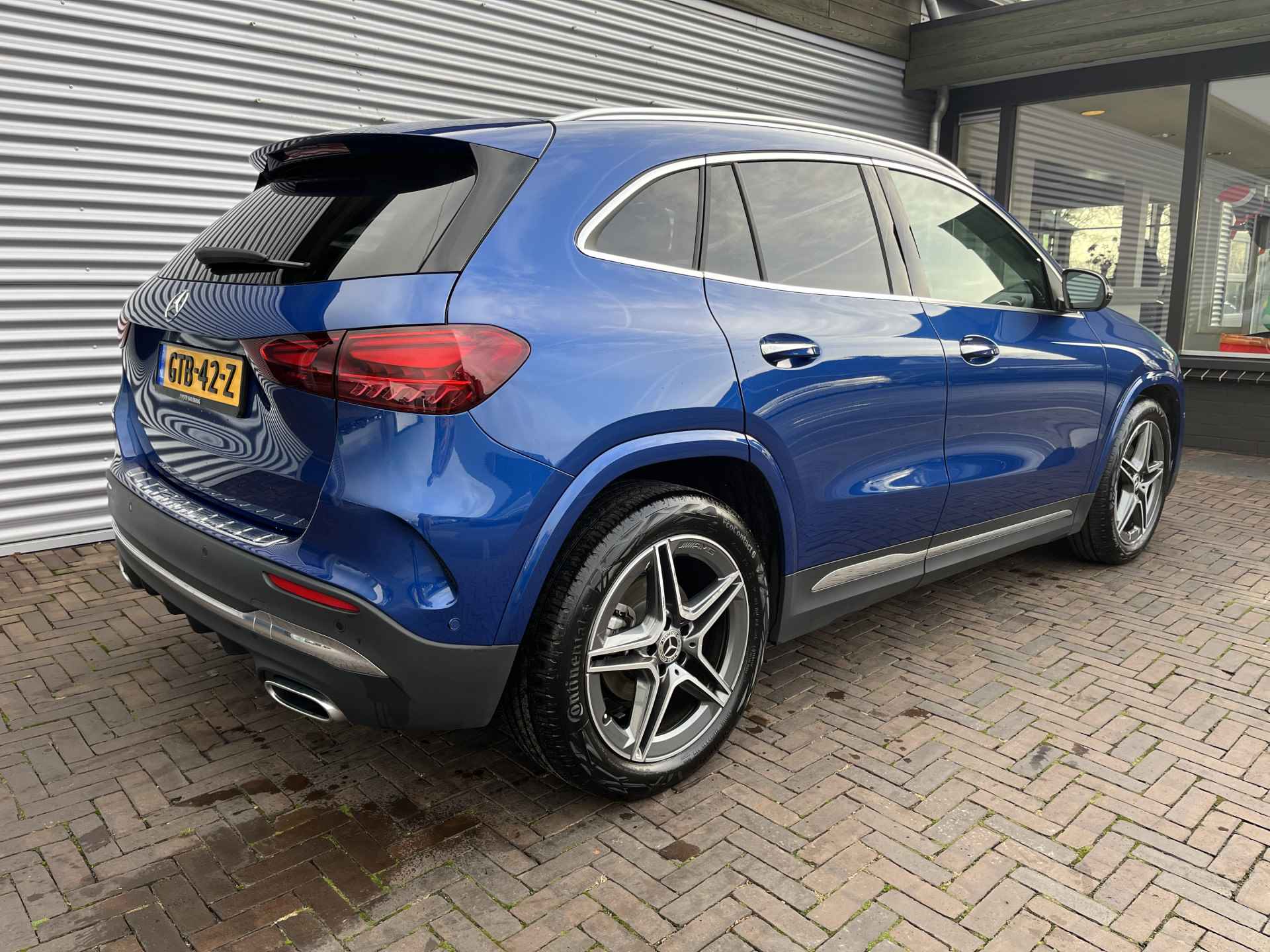 Mercedes-Benz GLA 200 AMG Line - 4/32