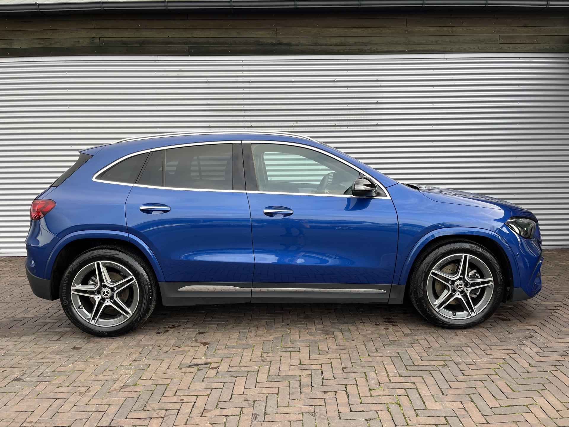 Mercedes-Benz GLA 200 AMG Line - 6/32