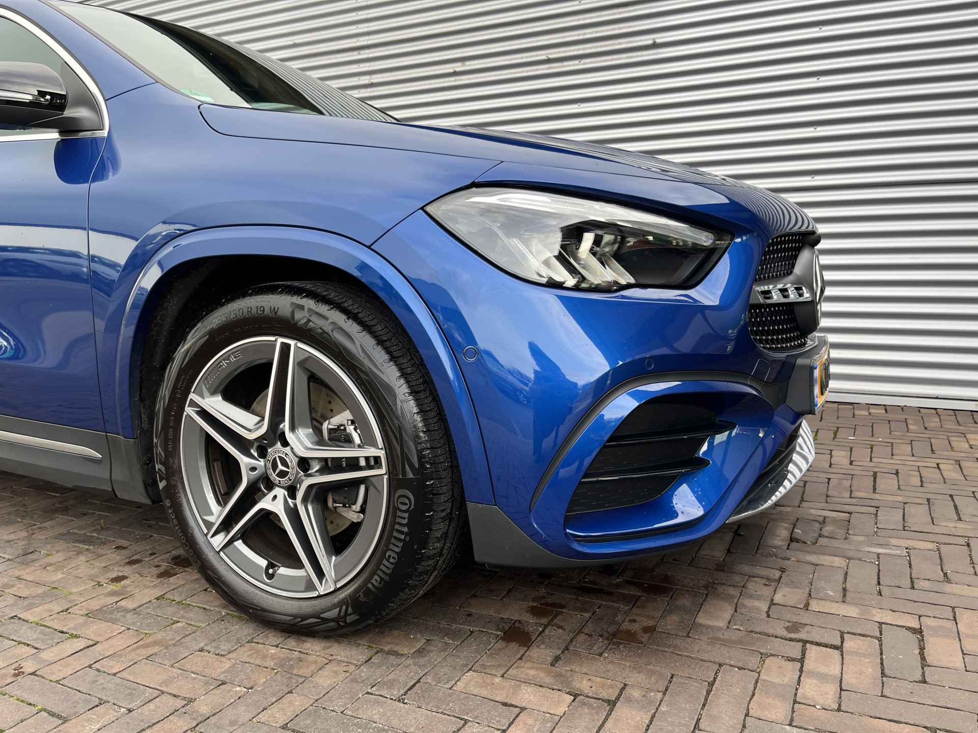 Mercedes-Benz GLA 200 AMG Line - 9/32