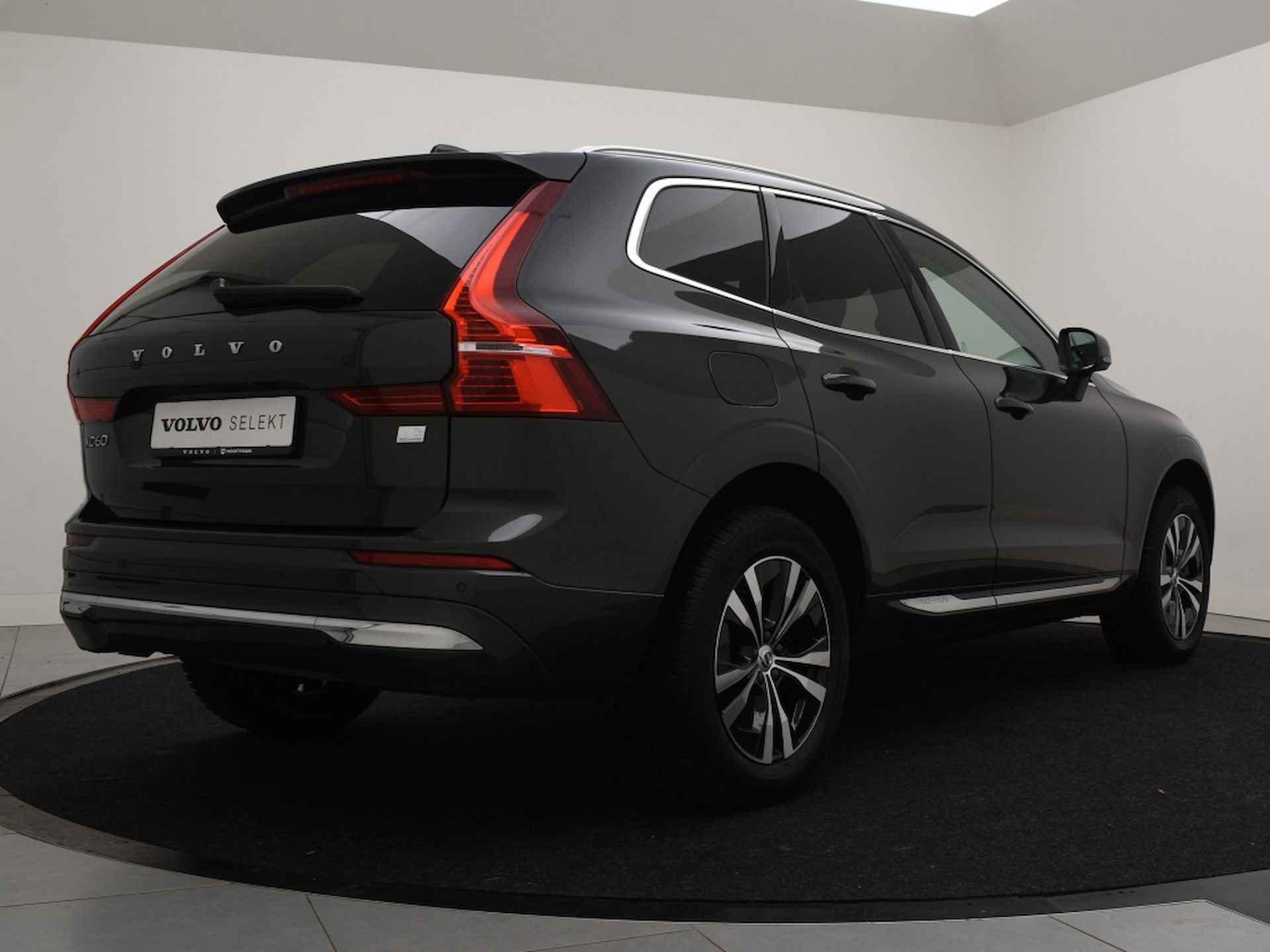 Volvo XC60 T6 PLUG-IN HYBRID LONG RANGE INSCRIPTION EXPR. SCHUIFDAK KEYLESS - 4/40