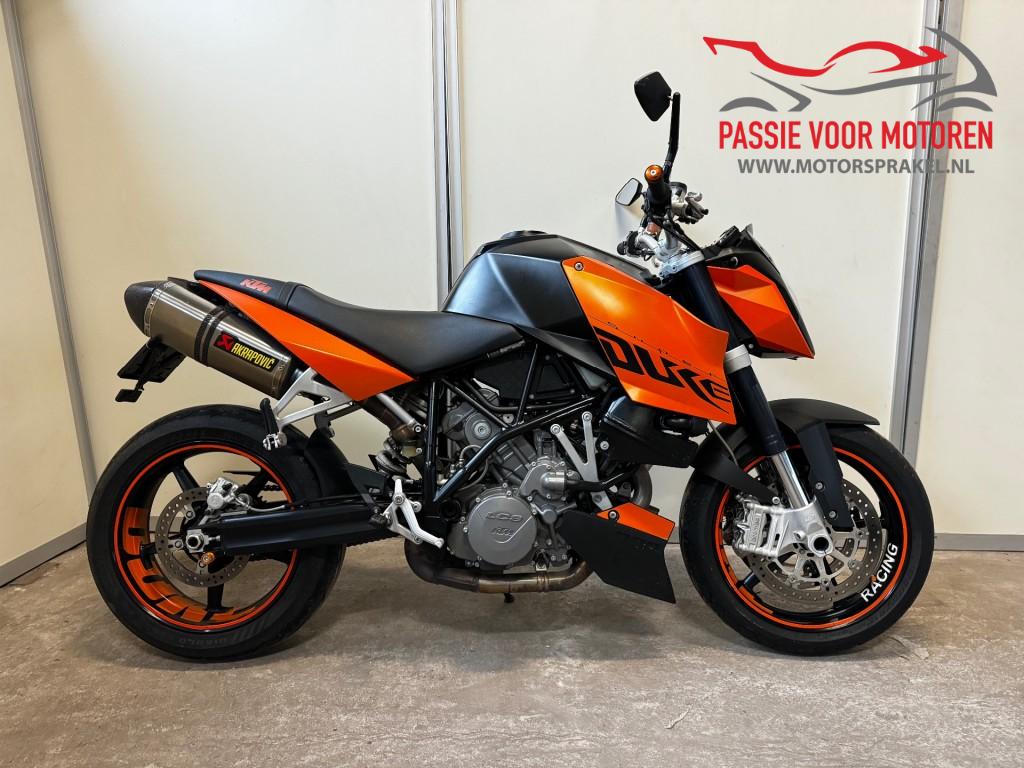 KTM Superduke 990 Akrapovic