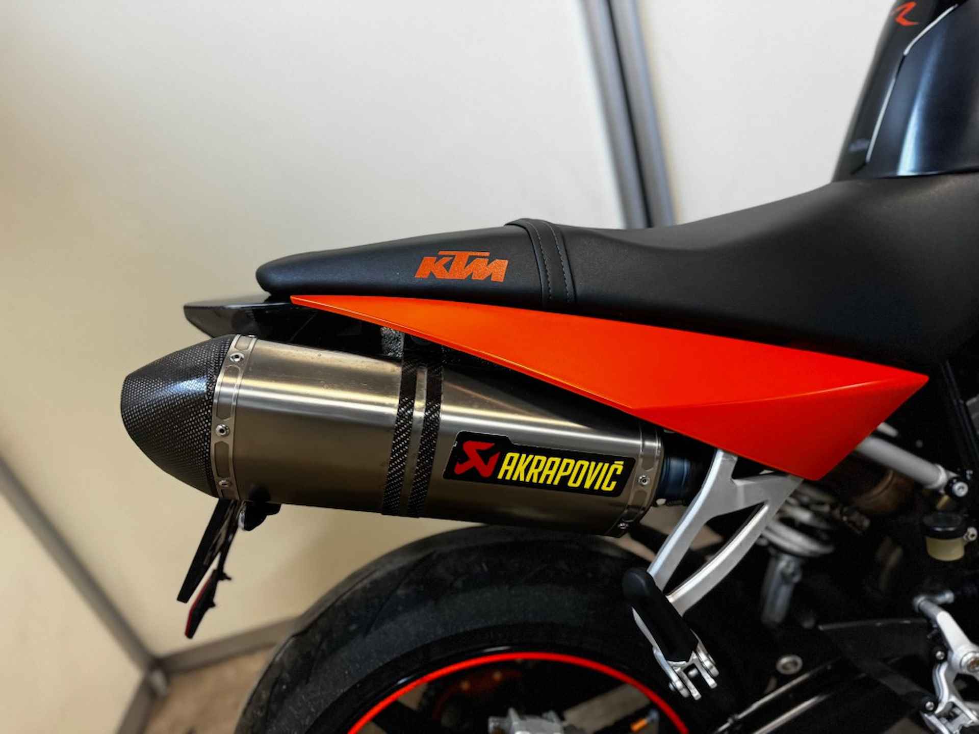 KTM Superduke 990 Akrapovic - 5/14