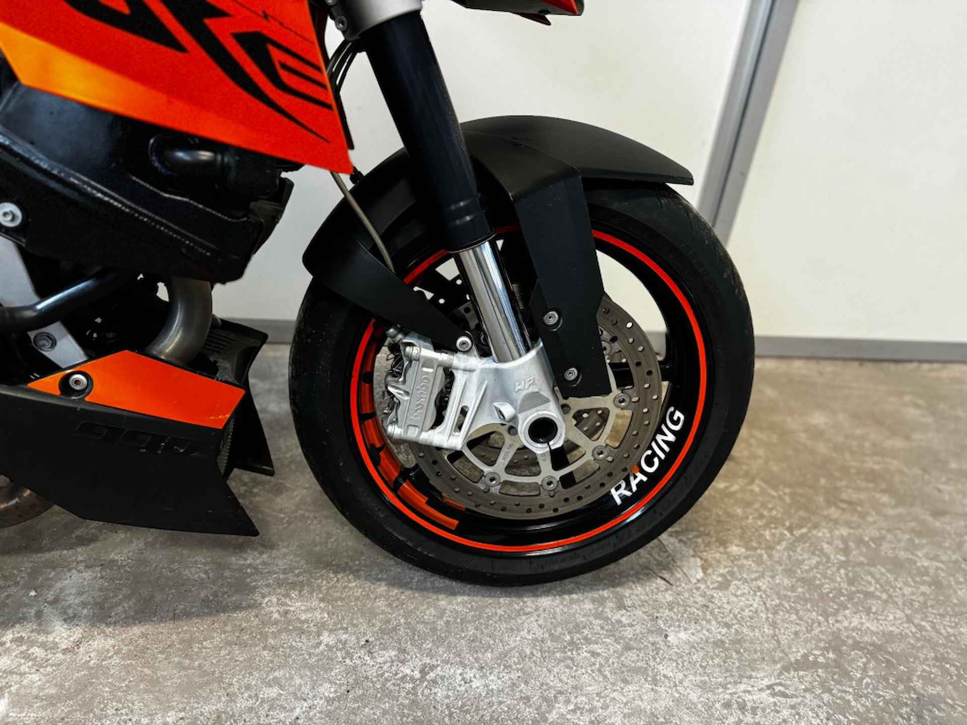 KTM Superduke 990 Akrapovic - 7/14