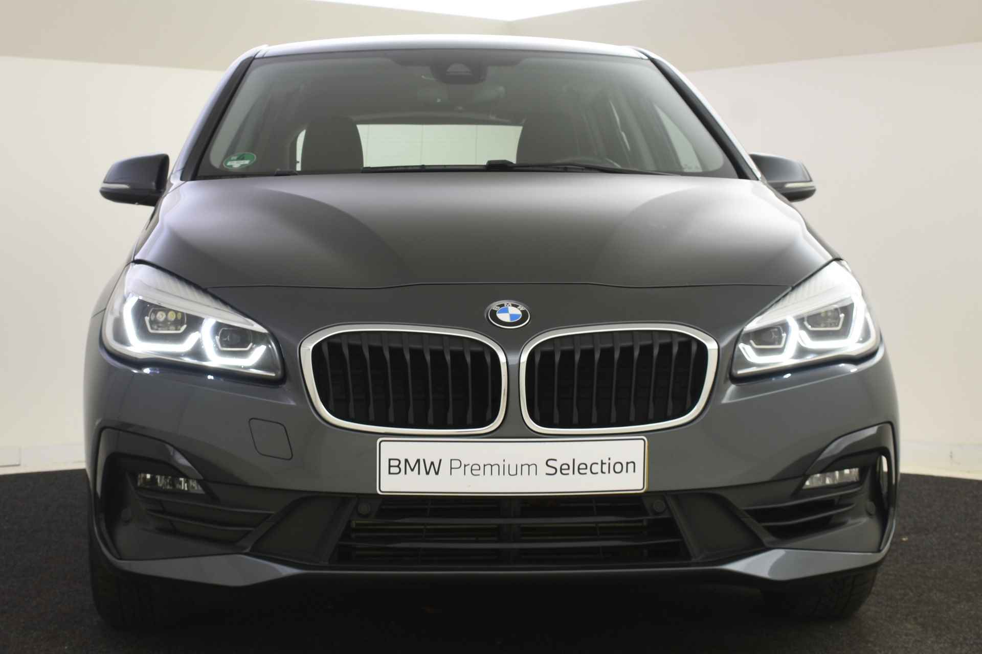 BMW 2 Serie Active Tourer 218i High Executive Automaat / Achteruitrijcamera / Sportstoelen / LED / Head-Up / Park Assistant / Navigatie Plus / Stoelverwarming - 22/45
