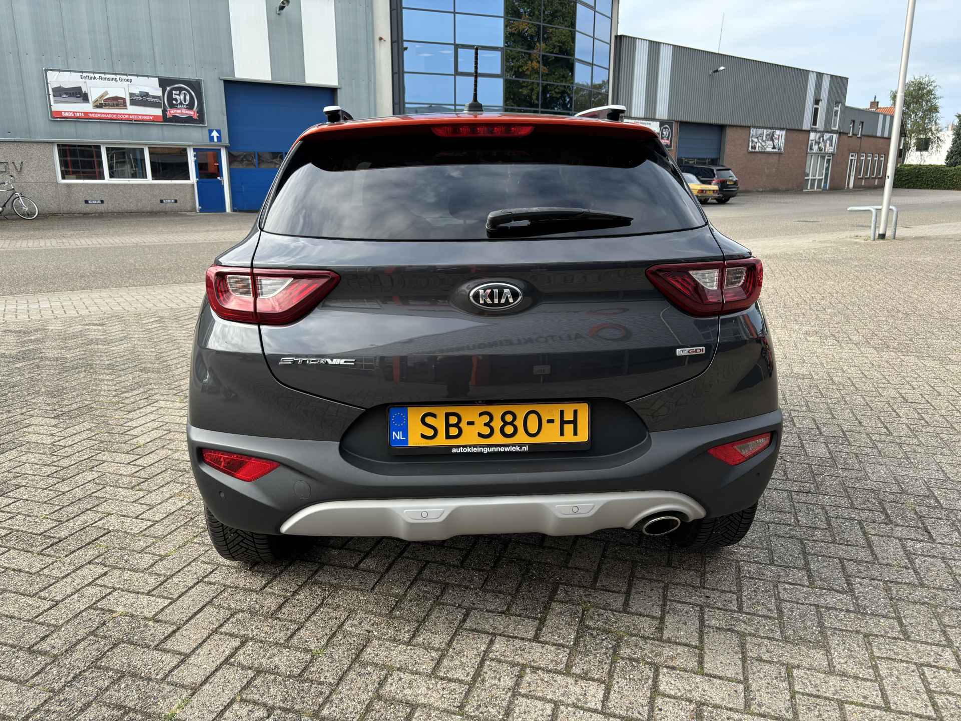 Kia Stonic 1.0 T-GDi DynamicLine NL-Auto 120pk! Two-Tone / Apple/Android Carplay / Navi / Camera / Parkeersensoren / All-season banden / Ke - 6/23