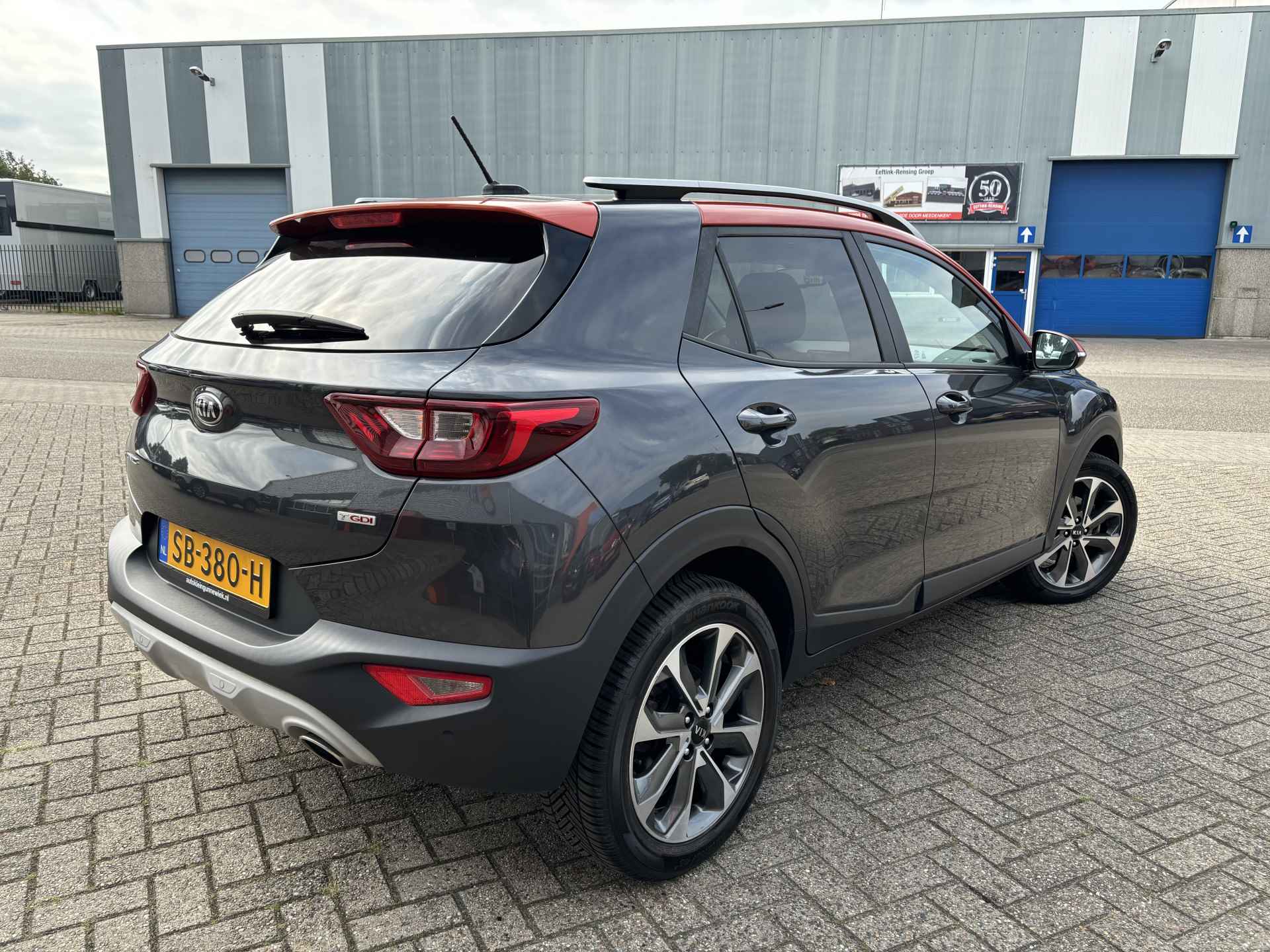 Kia Stonic 1.0 T-GDi DynamicLine NL-Auto 120pk! Two-Tone / Apple/Android Carplay / Navi / Camera / Parkeersensoren / All-season banden / Ke - 7/23