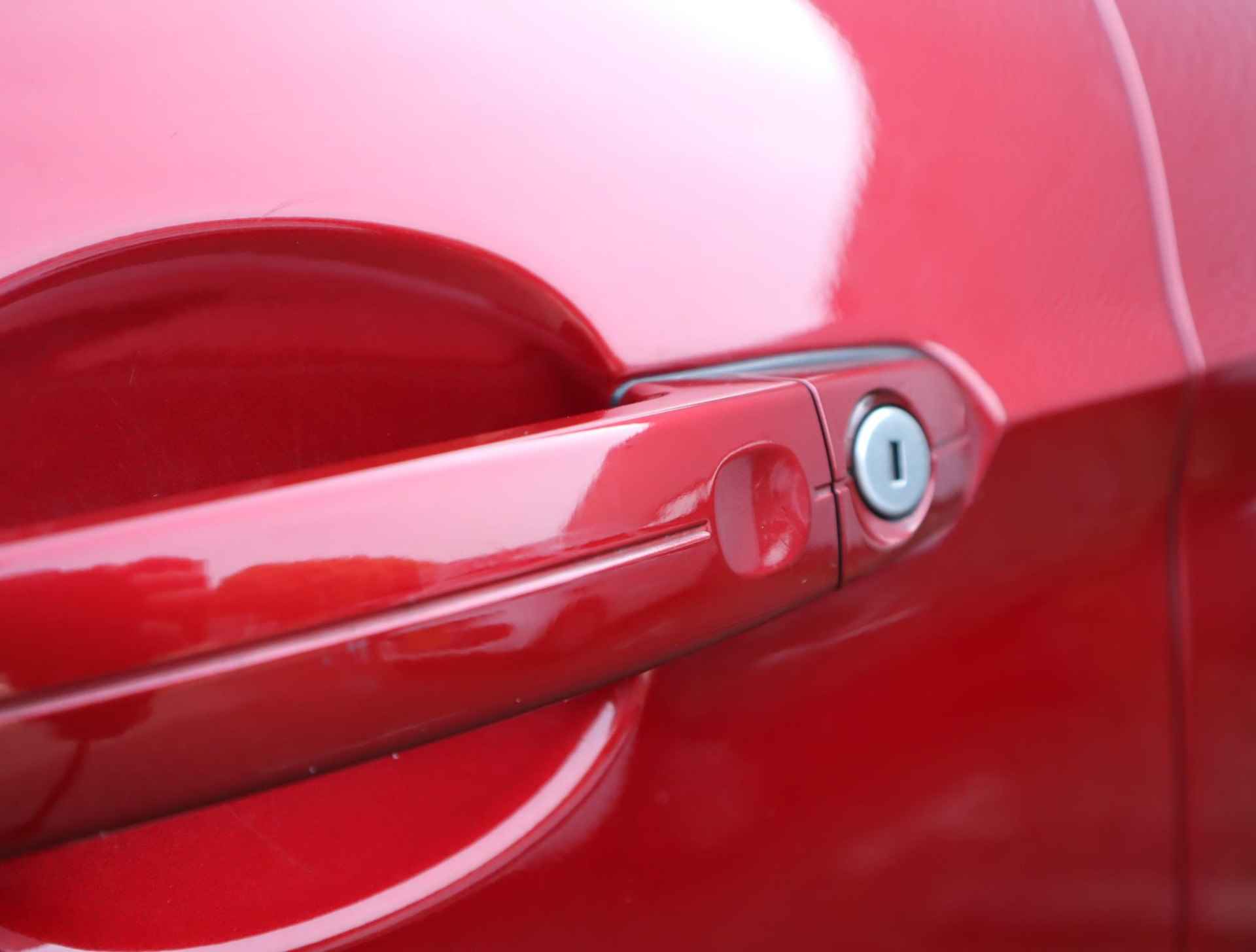 Ford Kuga 1.5 EcoBoost Titanium | Trekhaak | Leer | Elektrische Verstelbare Stoel | Elektrische Achterklep | Navigatie | Apple Carplay & Android Auto | Camera |  1ste eigenaar Dealer onderhouden - 9/64