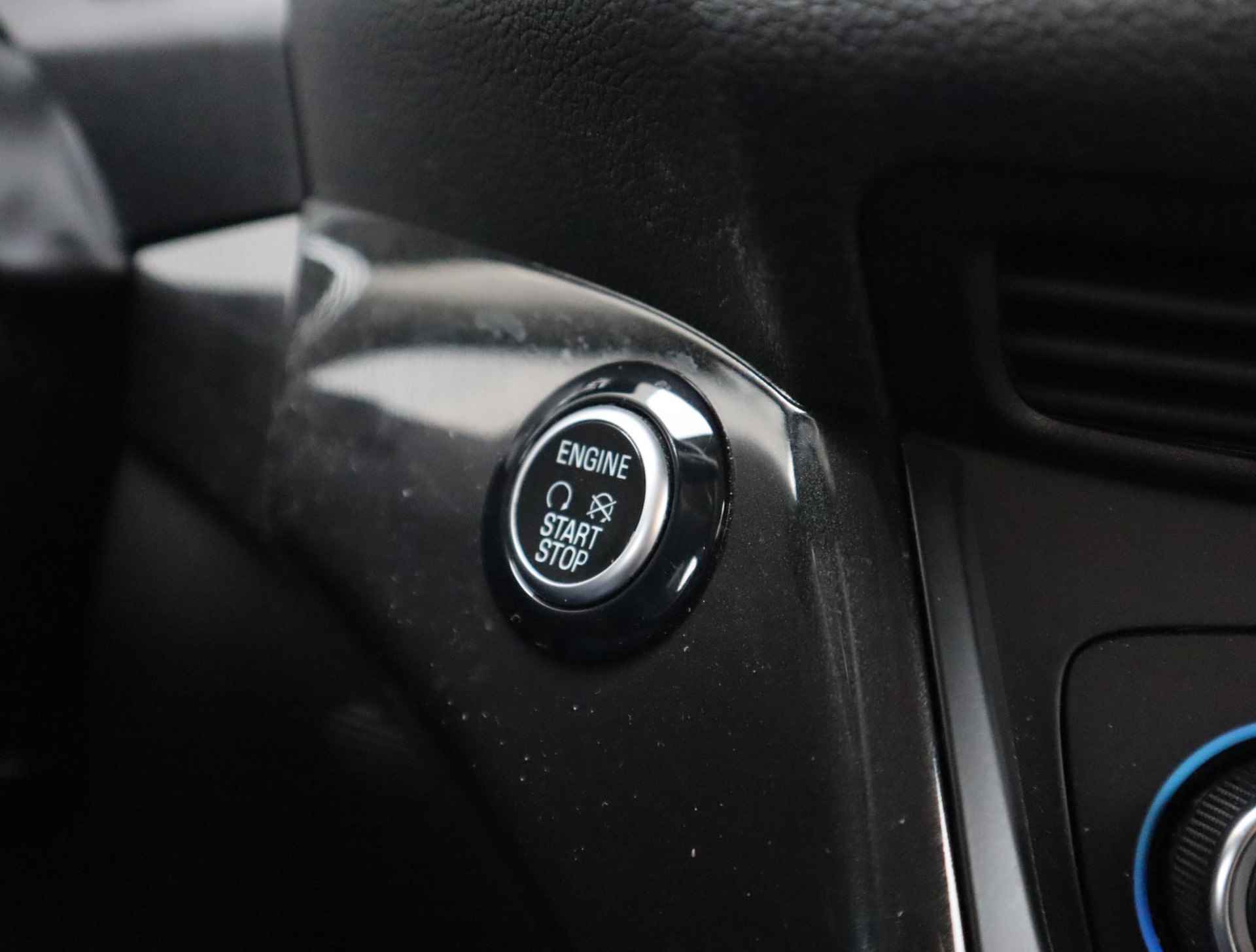 Ford Kuga 1.5 EcoBoost Titanium | Trekhaak | Leer | Elektrische Verstelbare Stoel | Elektrische Achterklep | Navigatie | Apple Carplay & Android Auto | Camera |  1ste eigenaar Dealer onderhouden - 27/64