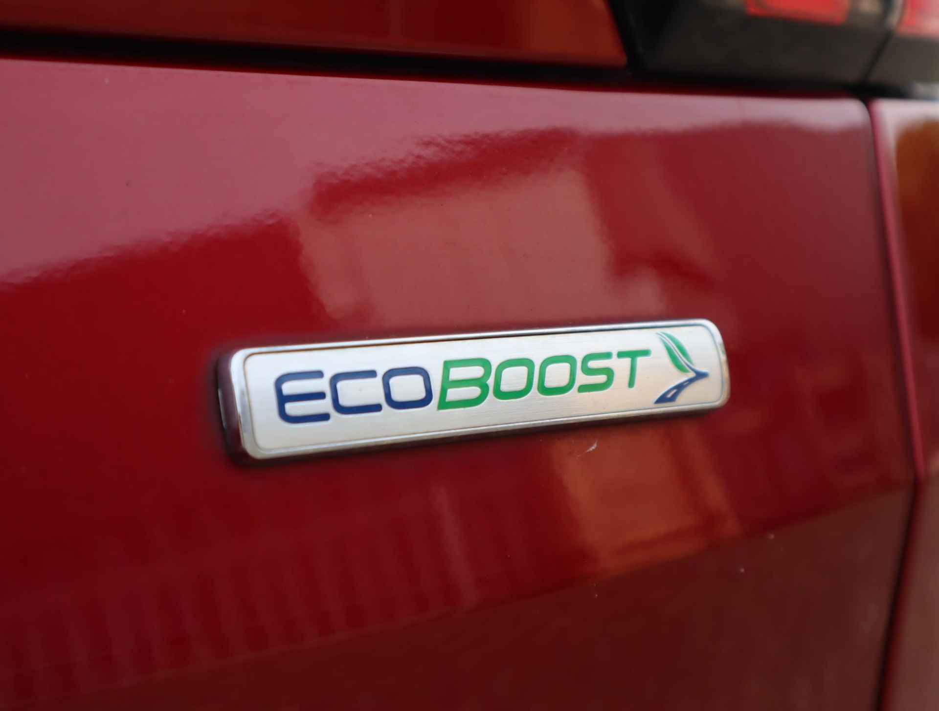Ford Kuga 1.5 EcoBoost Titanium | Trekhaak | Leer | Elektrische Verstelbare Stoel | Elektrische Achterklep | Navigatie | Apple Carplay & Android Auto | Camera |  1ste eigenaar Dealer onderhouden - 44/64