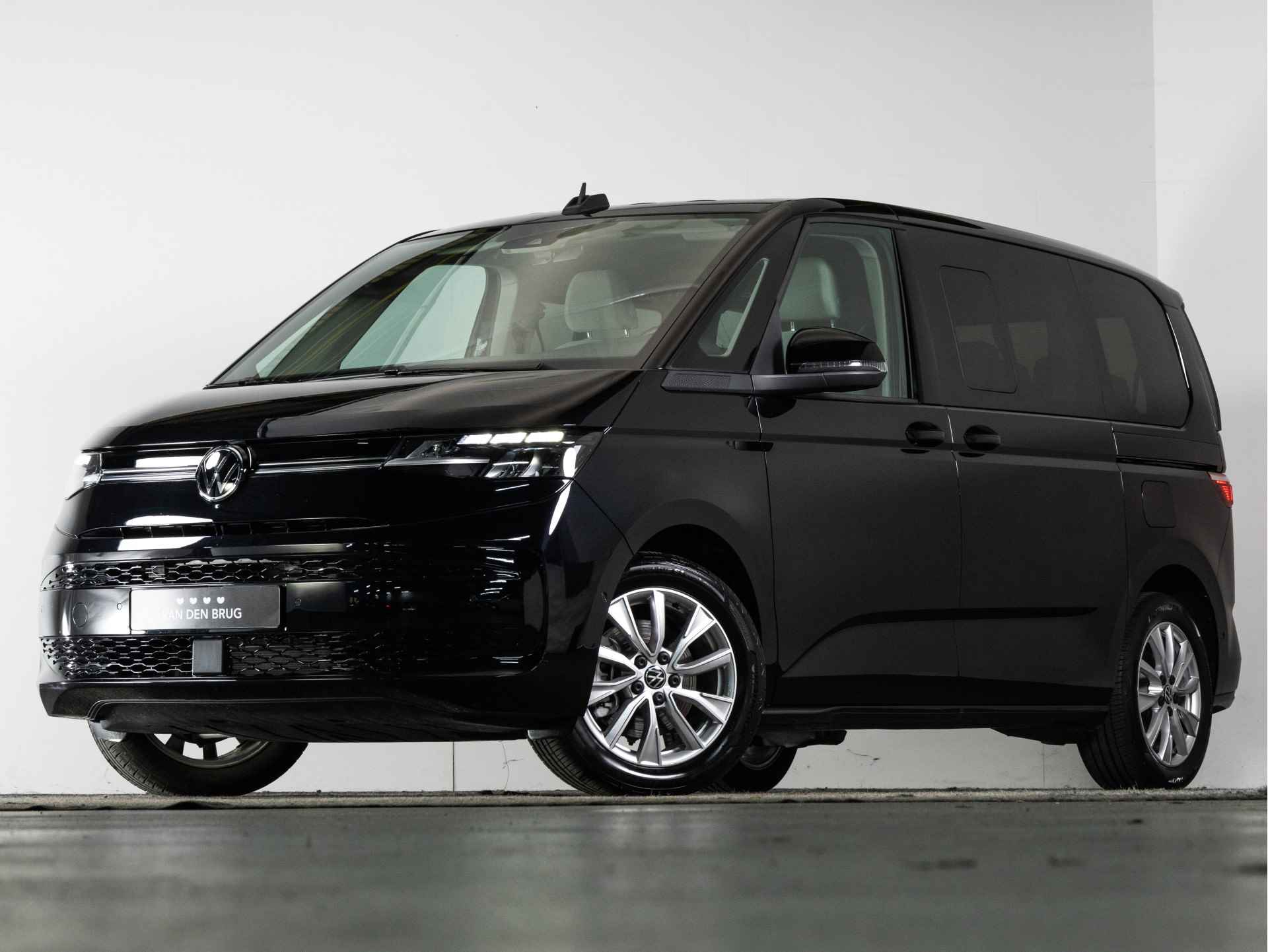 Volkswagen Multivan 1.4 eHybrid L1H1 218pk DSG | LED | 7 Persoons I Keyless | Elektrische achterklep | Achteruitrijcamera | Navigatie via app | - 39/42