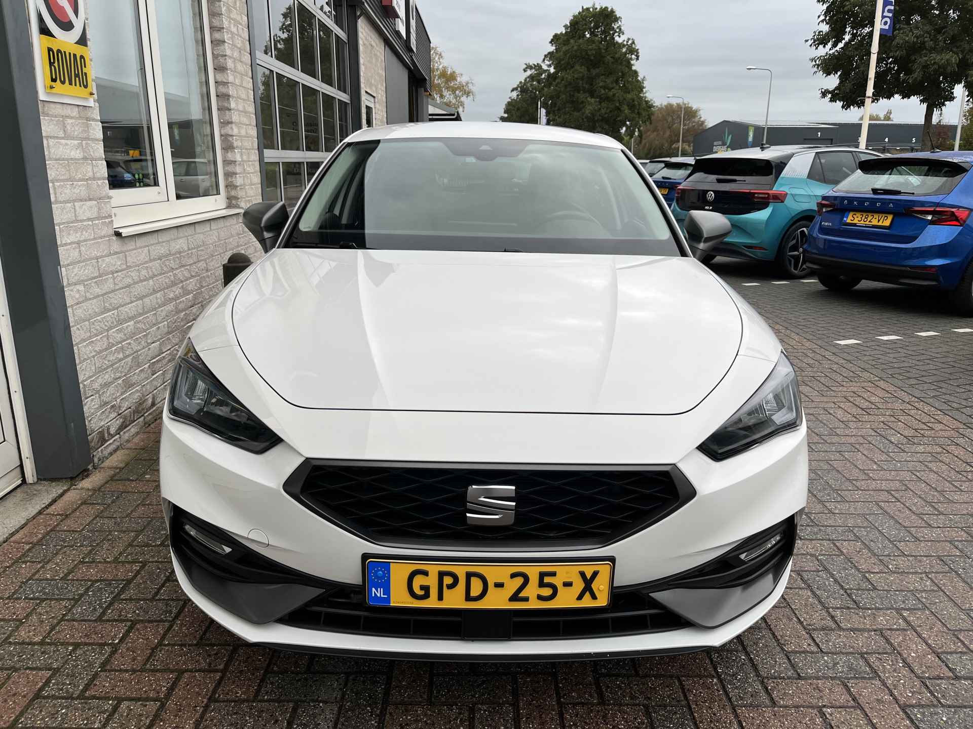 SEAT Leon 1.4 TSI eHybrid PHEV FR / AUTOMAAT/ PARK. SENSOREN/ LED/ CRUISE/ STOEL EN STUUR VERWARM./ BLUETOOTH/ NAVI/ CLIMA/ DAB/ - 37/44