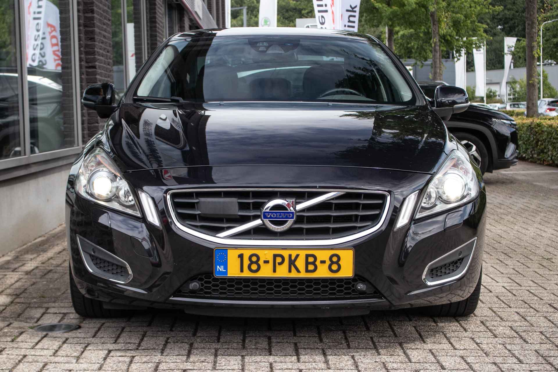 Volvo S60 3.0 T6 AWD Summum - All-in rijklrprs | Mem. stoel | Leer | Trekhaak | Navi - 9/43